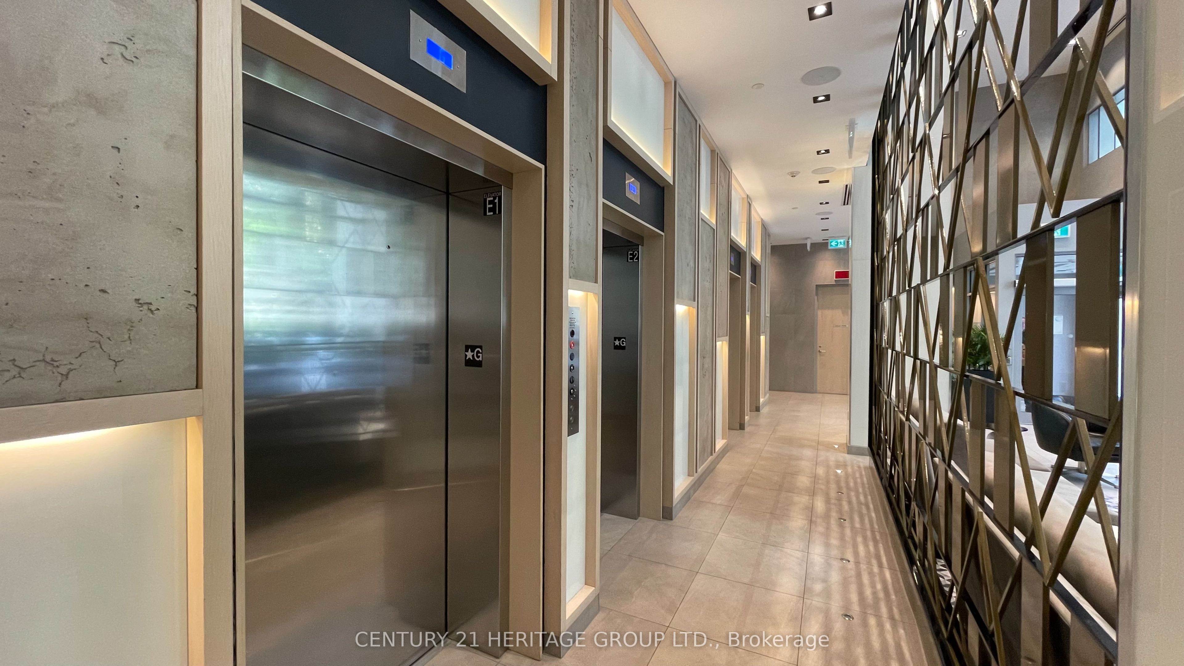 77 Mutual Street 1401, Toronto, ON M5B 0B9 photo 3