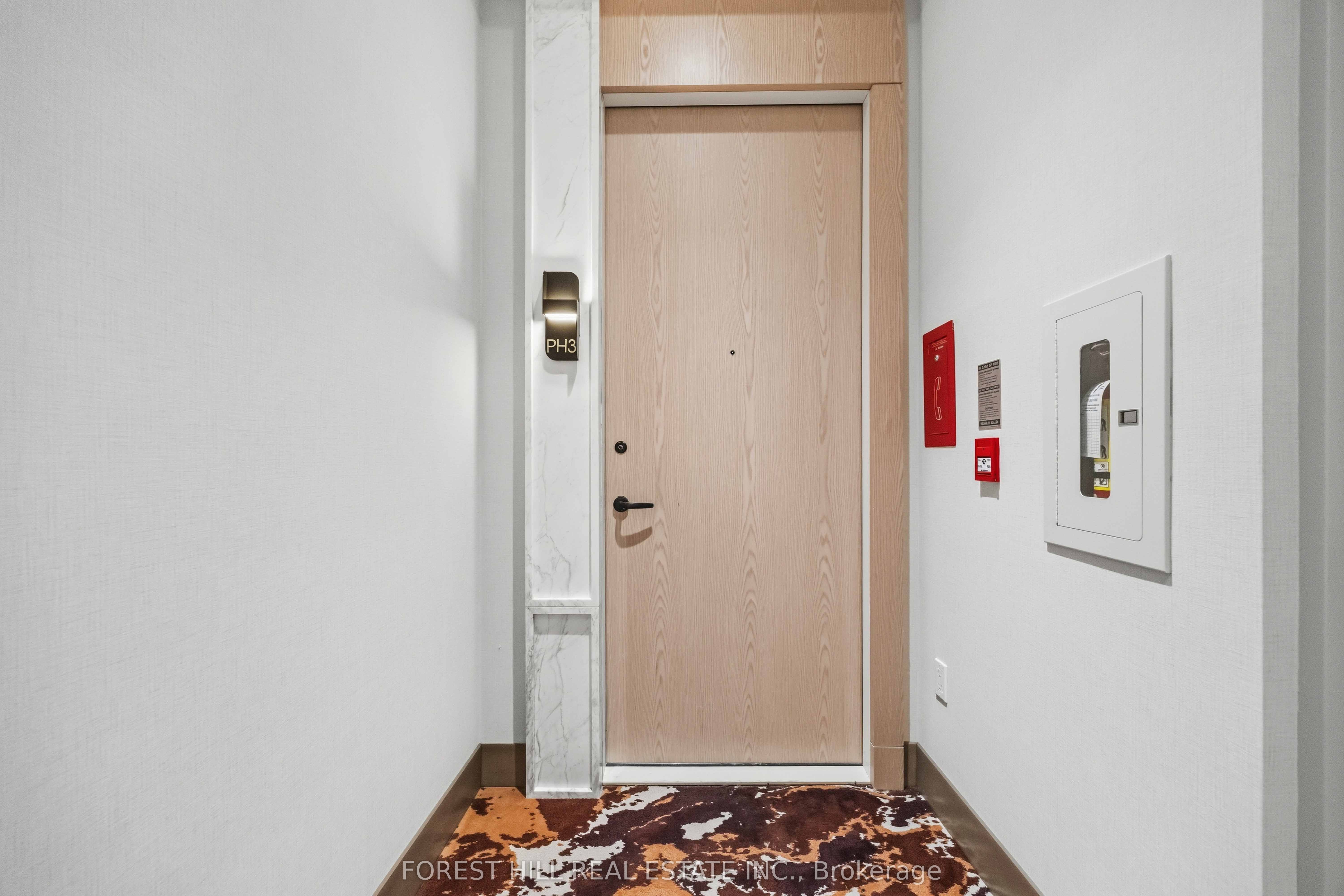 10 Inn On The Park Drive PH3, Toronto, ON M3C 0P9 photo 5