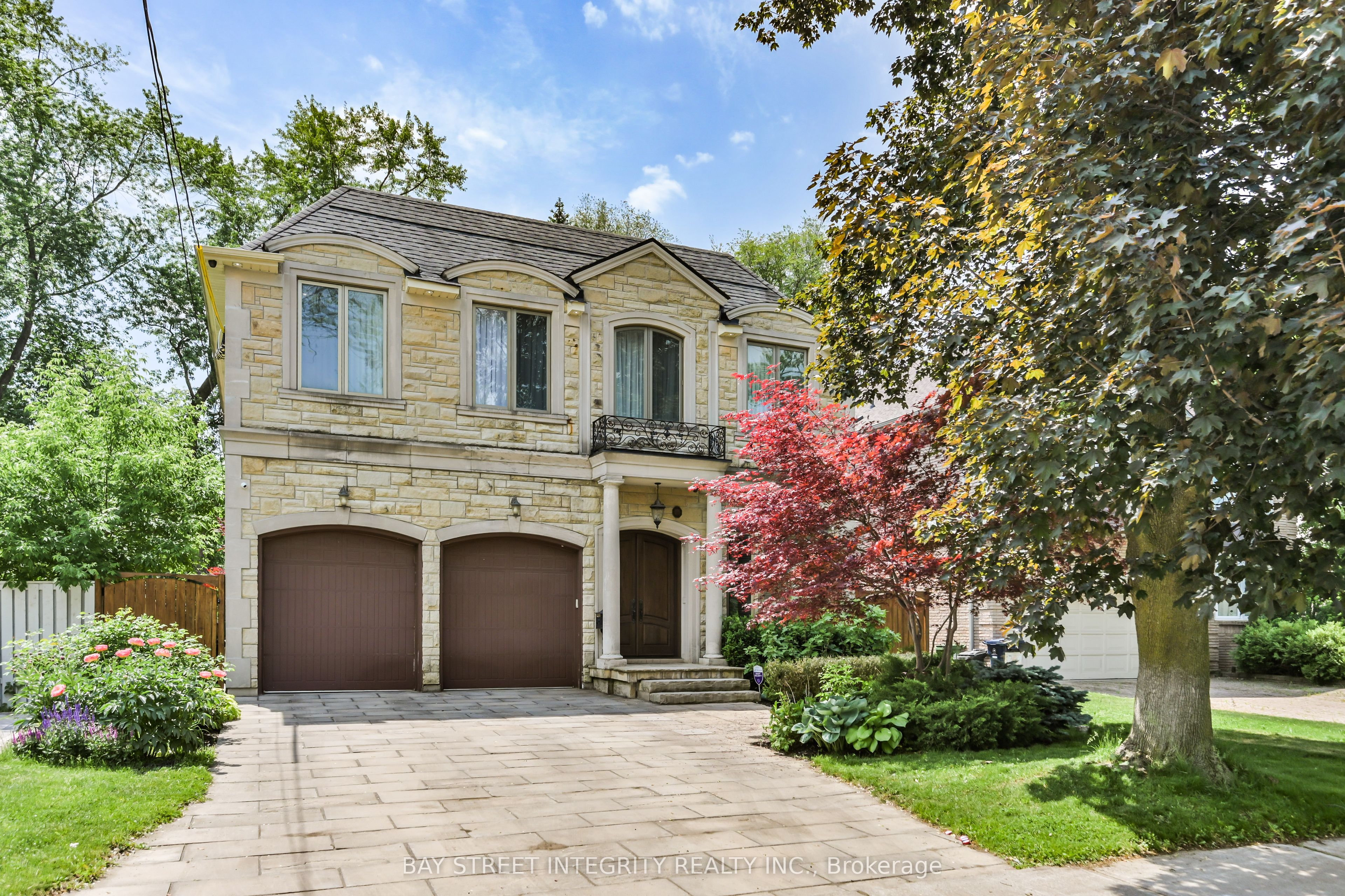 227 Empress Avenue, Toronto, ON M2N 3V1