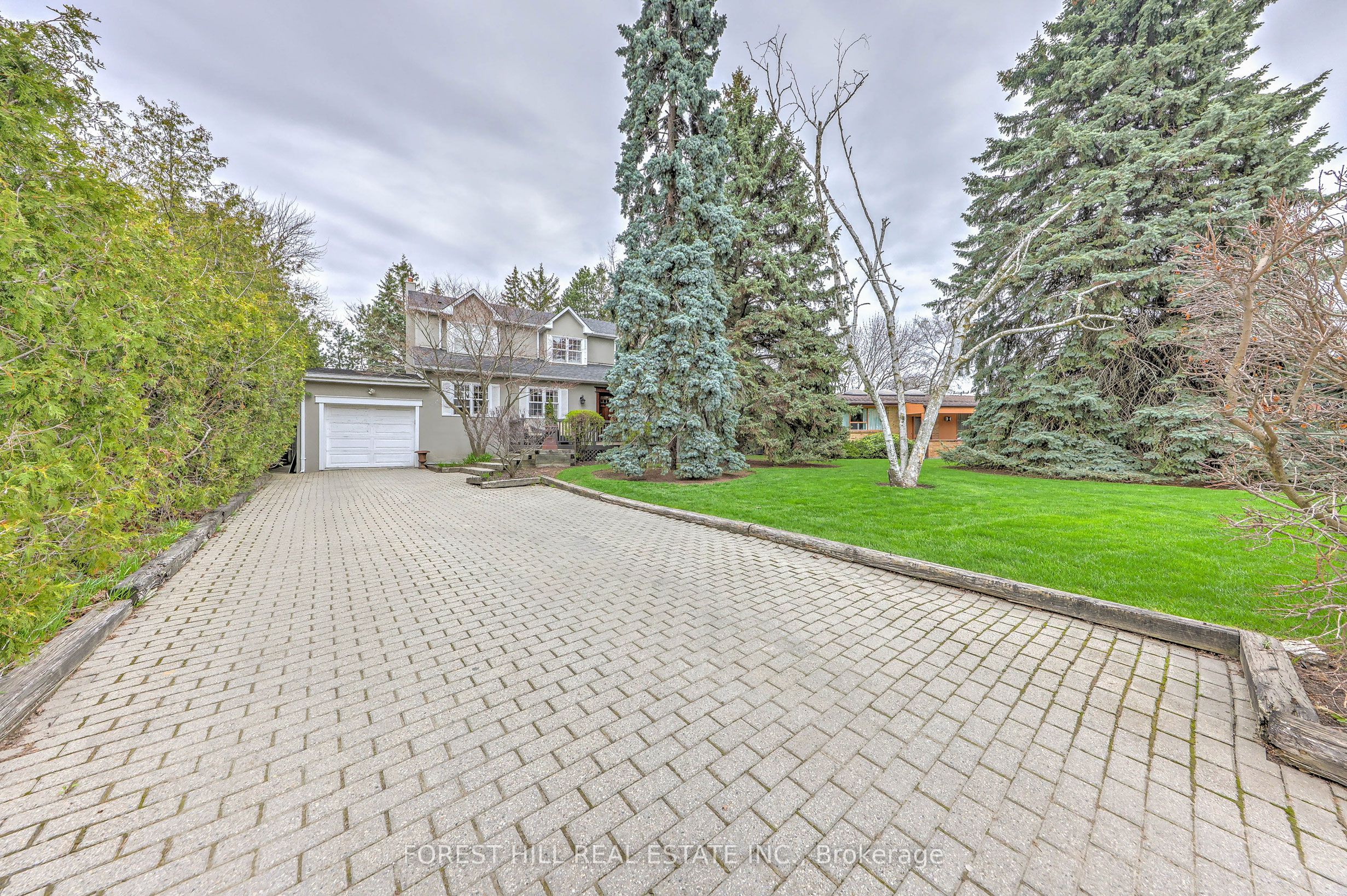 48 Grangemill Crescent, Toronto, ON M3B 2J2 photo 2