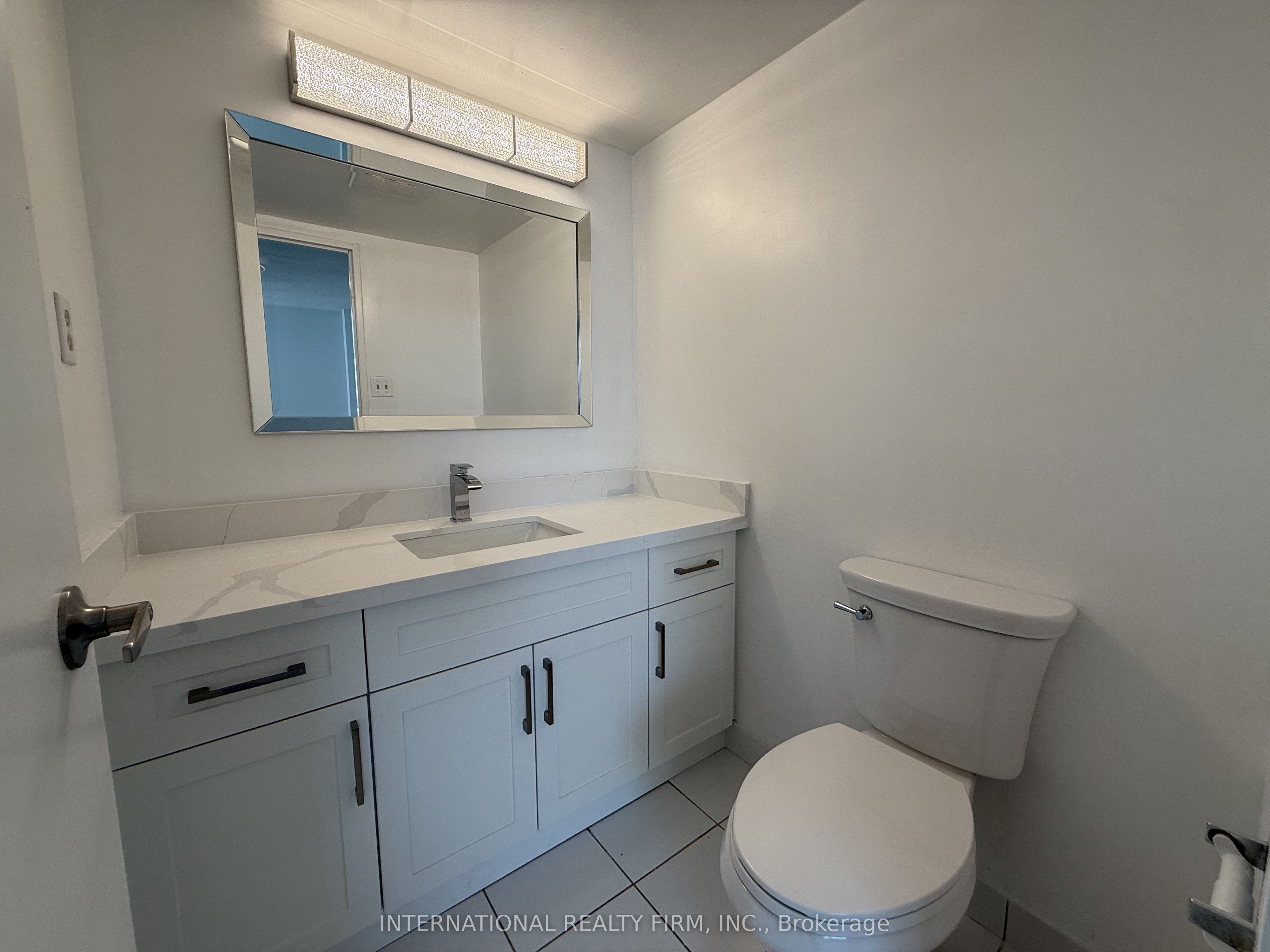 75 Graydon Hall Drive PH03, Toronto, ON M3A 3M5 photo 2