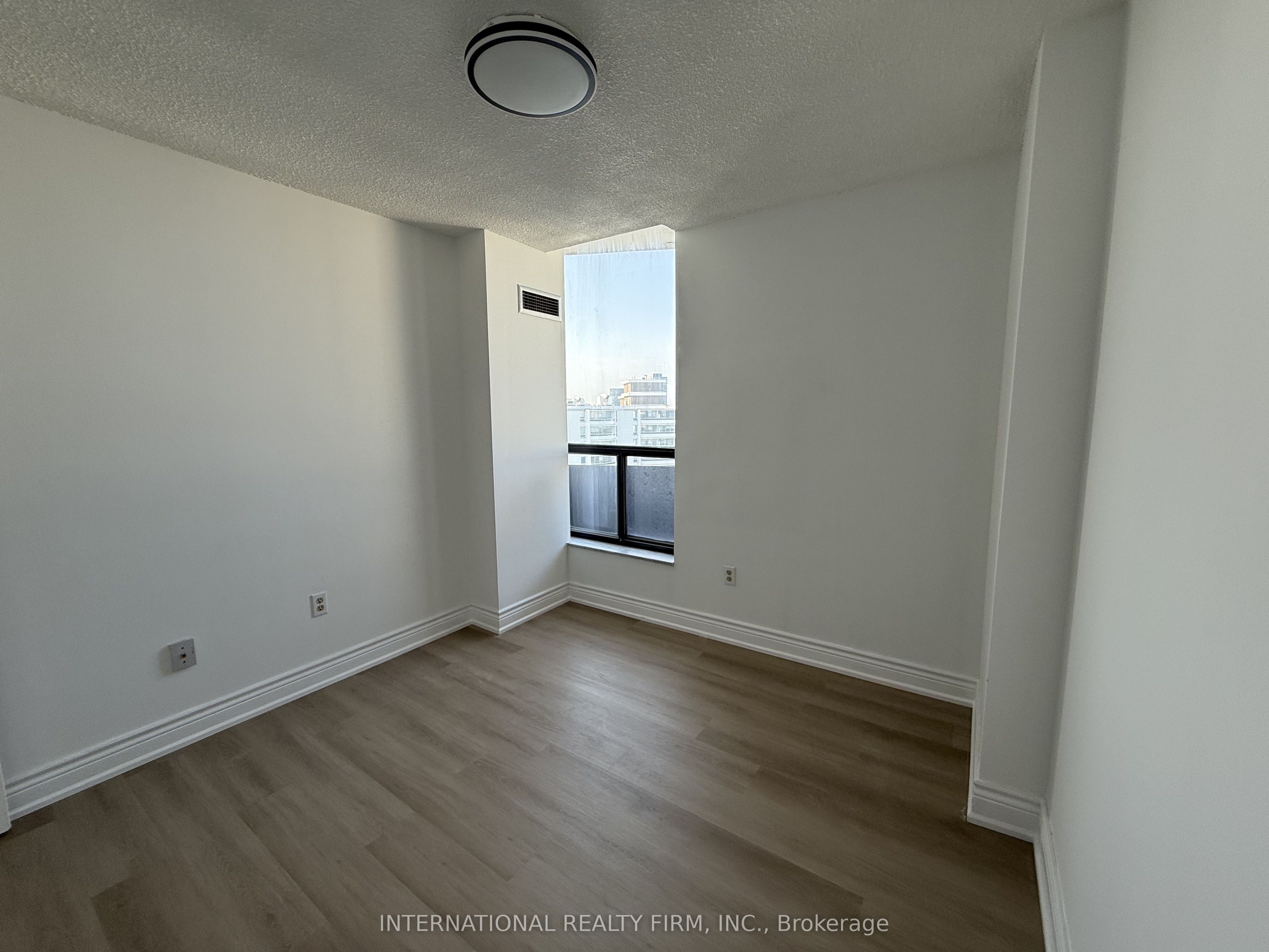 75 Graydon Hall Drive PH03, Toronto, ON M3A 3M5 photo 5