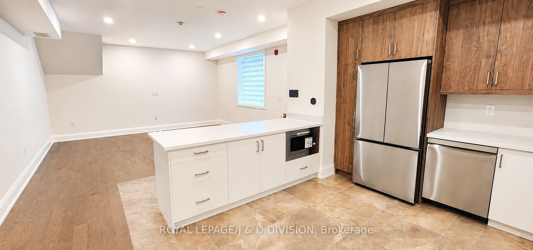 2579 Yonge Street 202, Toronto, ON M4P 2J1 photo 4