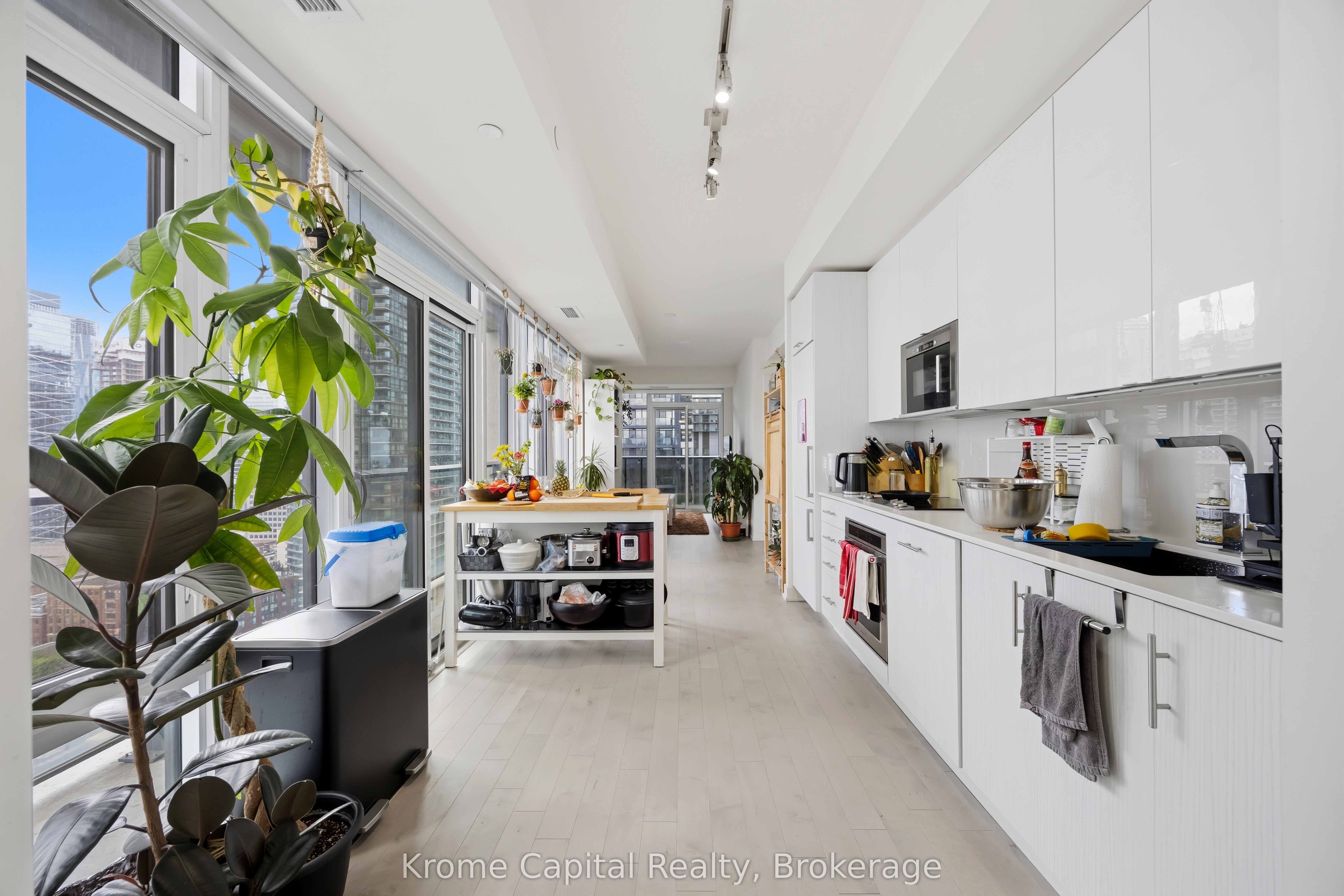 330 Richmond Street W 2615, Toronto, ON M5V 0M4 photo 5