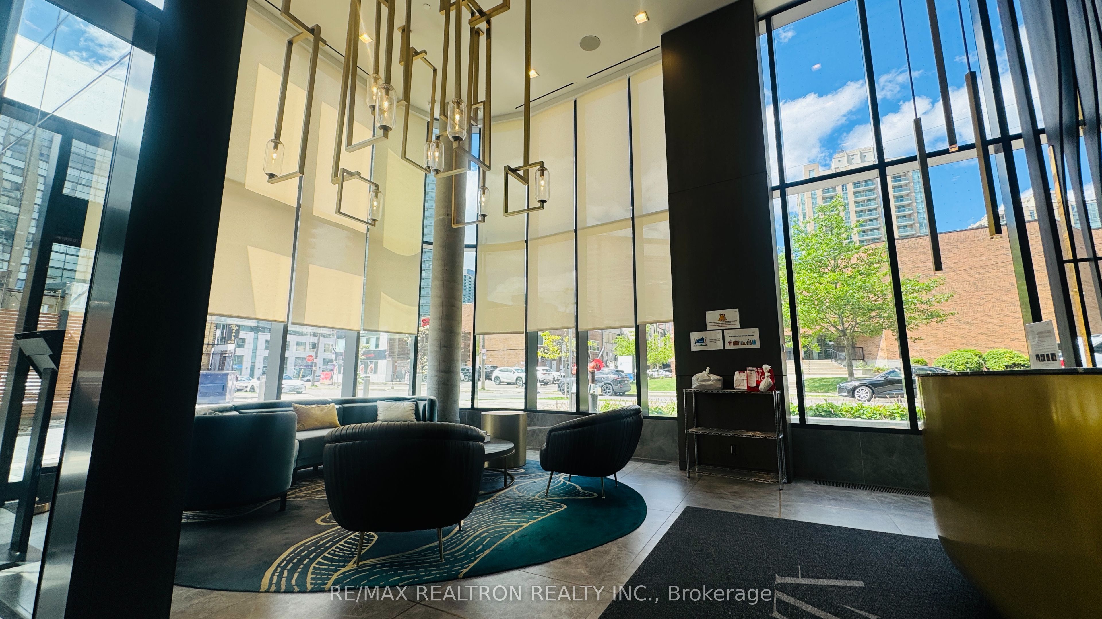 15 Holmes Avenue 2002, Toronto, ON M2N 0L4 photo 3