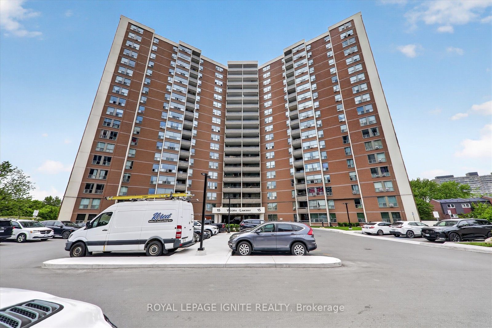 15 Vicora Link Way 208, Toronto, ON M3C 1A7 photo 2