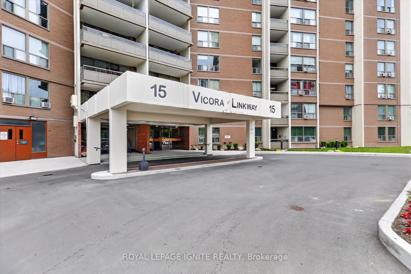 15 Vicora Link Way 208, Toronto, ON M3C 1A7 photo 4
