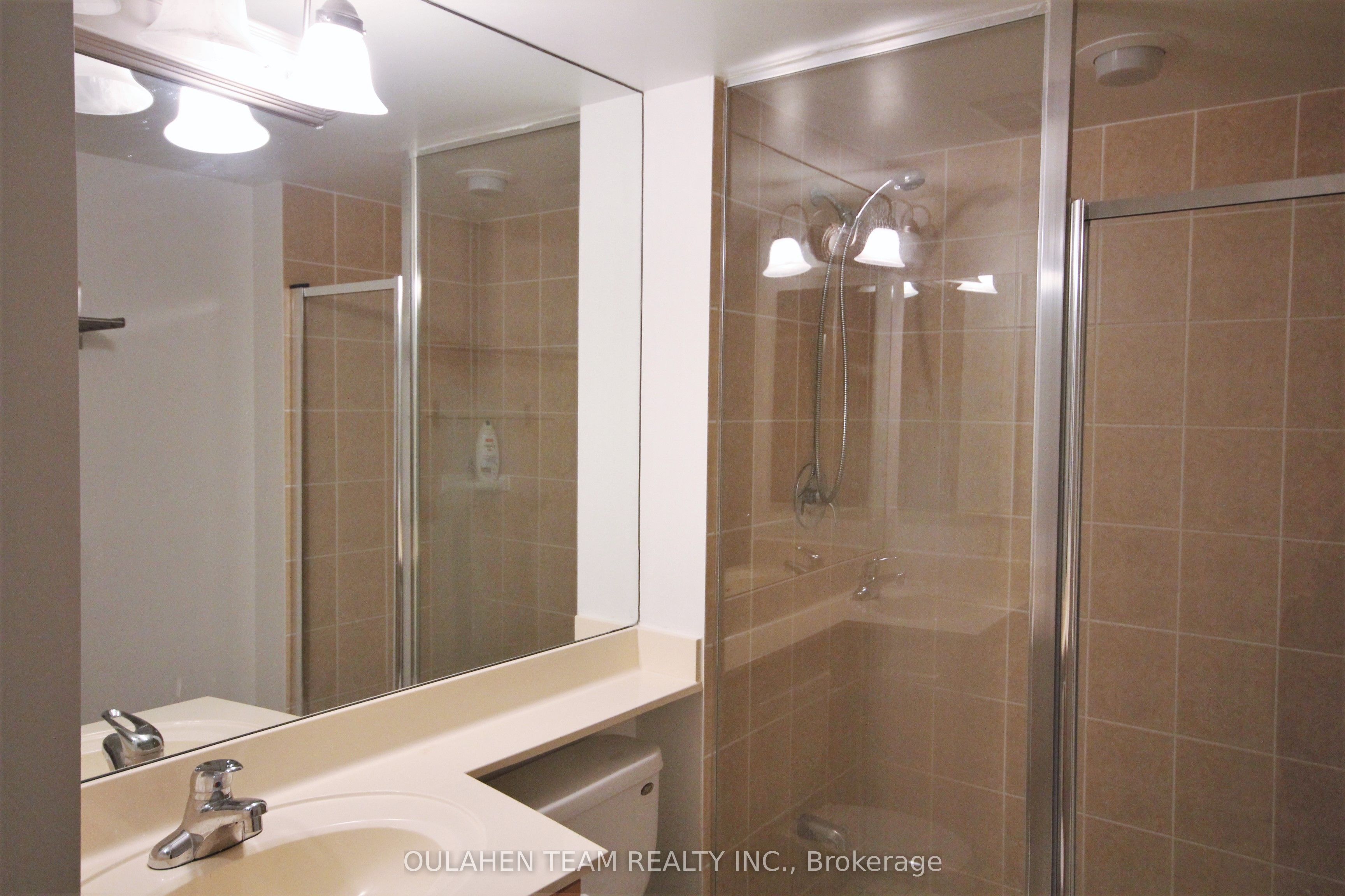 80 Harrison Garden Boulevard 219, Toronto, ON M2N 7E3 photo 2