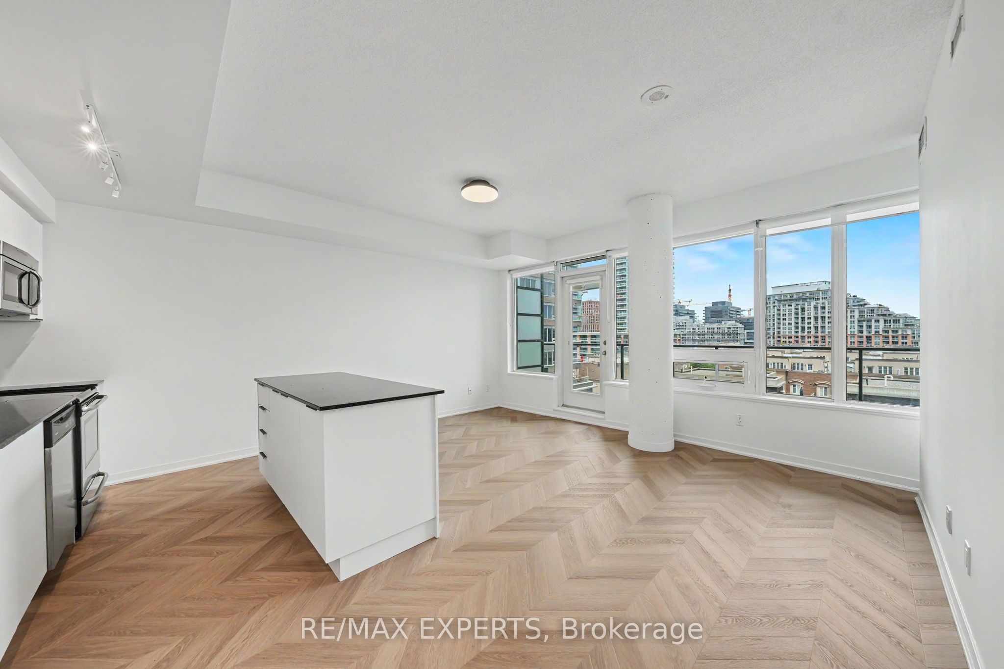 55 East Liberty Street 715, Toronto, ON M6K 3P9 photo 5