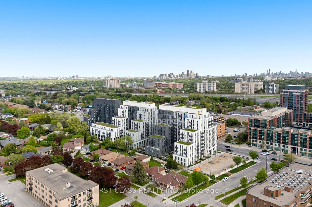 500 Wilson Avenue 922, Toronto, ON M3H 5Y9