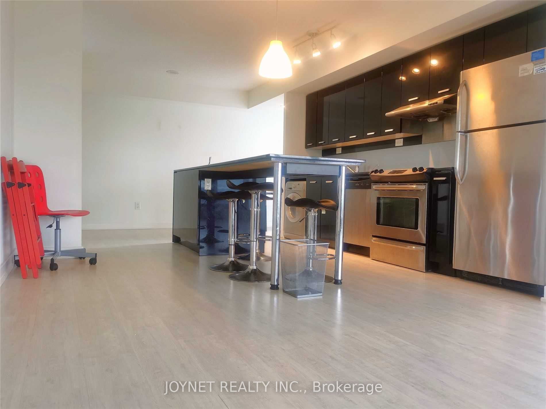 29 Singer Court 305, Toronto, ON M2K 0B3 photo 2
