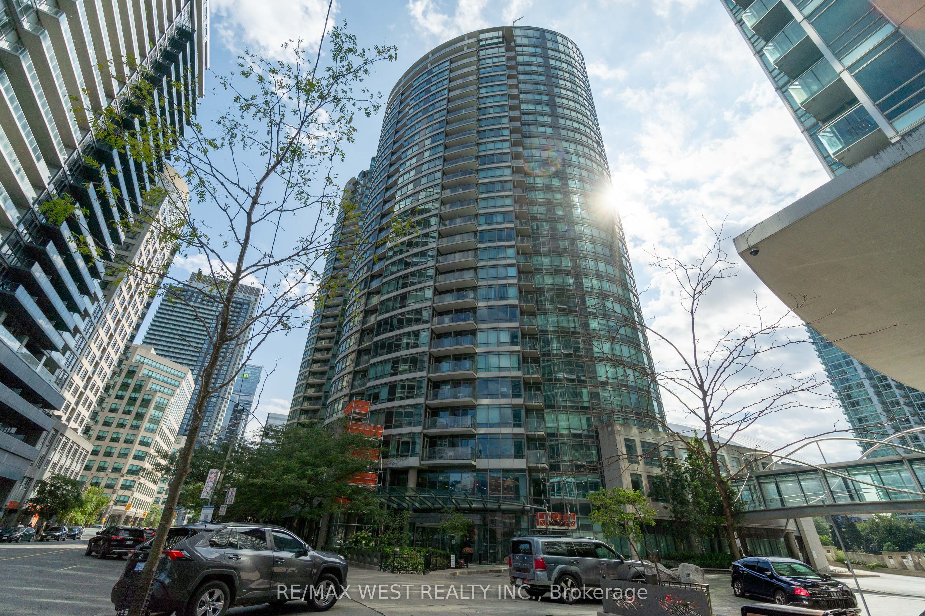 373 Front Street 2509, Toronto, ON M5V 3R7 photo 4