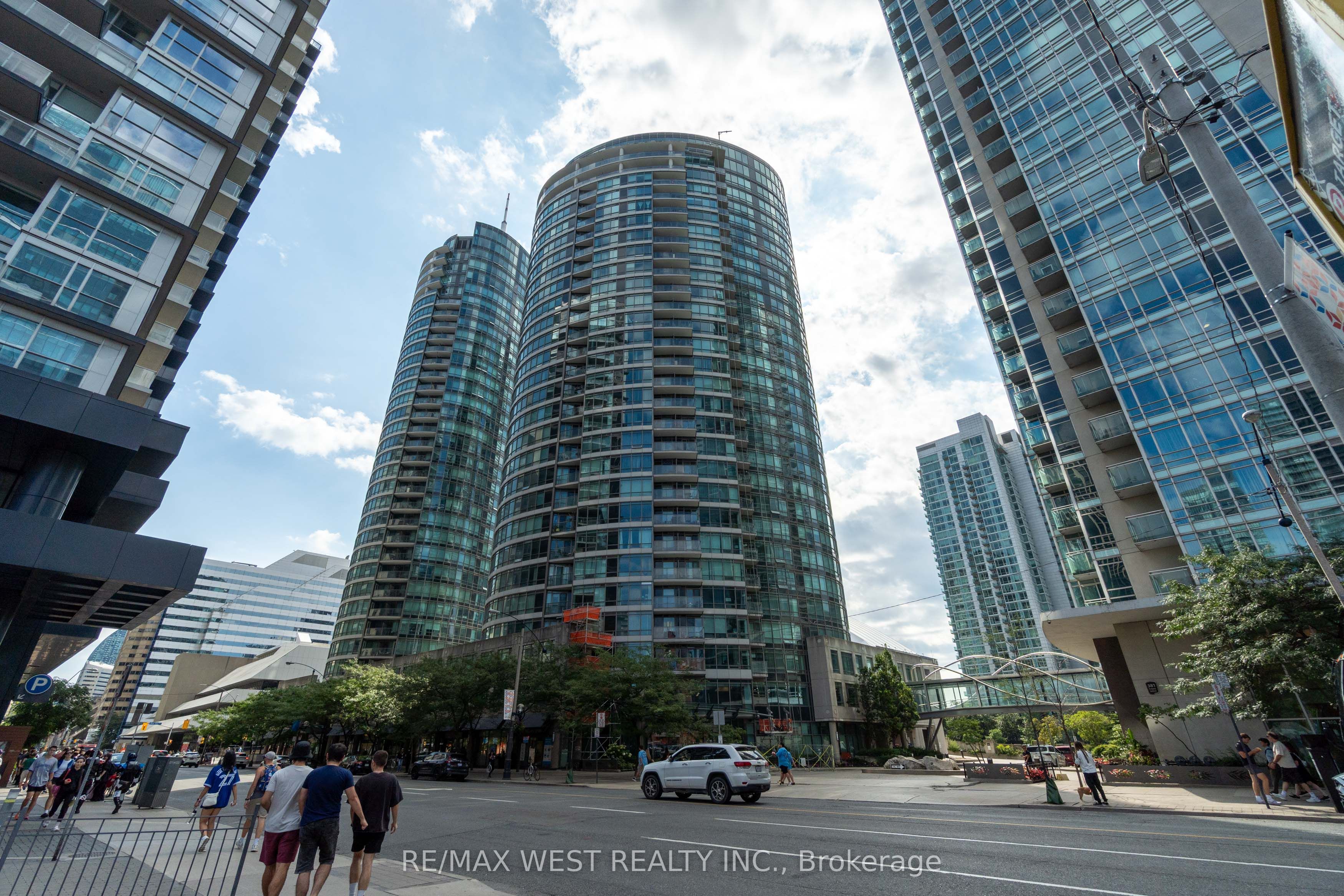 373 Front Street 2509, Toronto, ON M5V 3R7 photo 5
