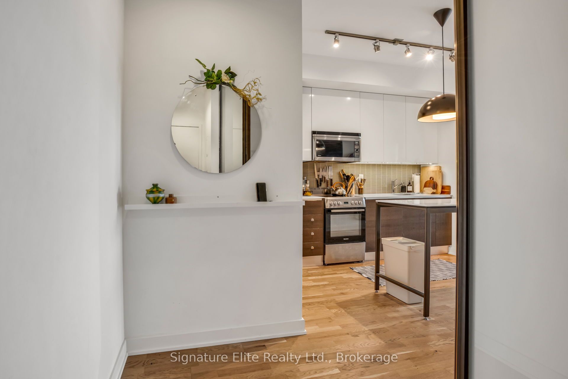 8 Dovercourt Road 402, Toronto, ON M6J 0B6 photo 3