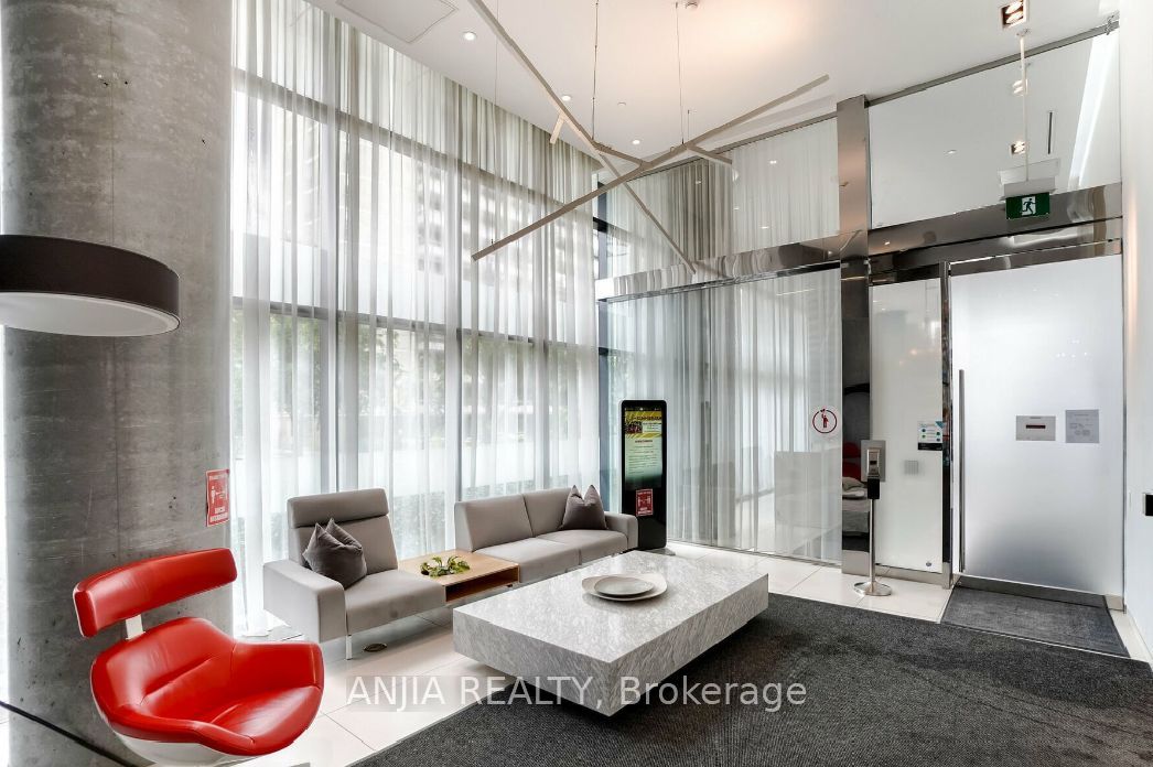 185 Roehampton Avenue 312, Toronto, ON M4P 0C6 photo 5