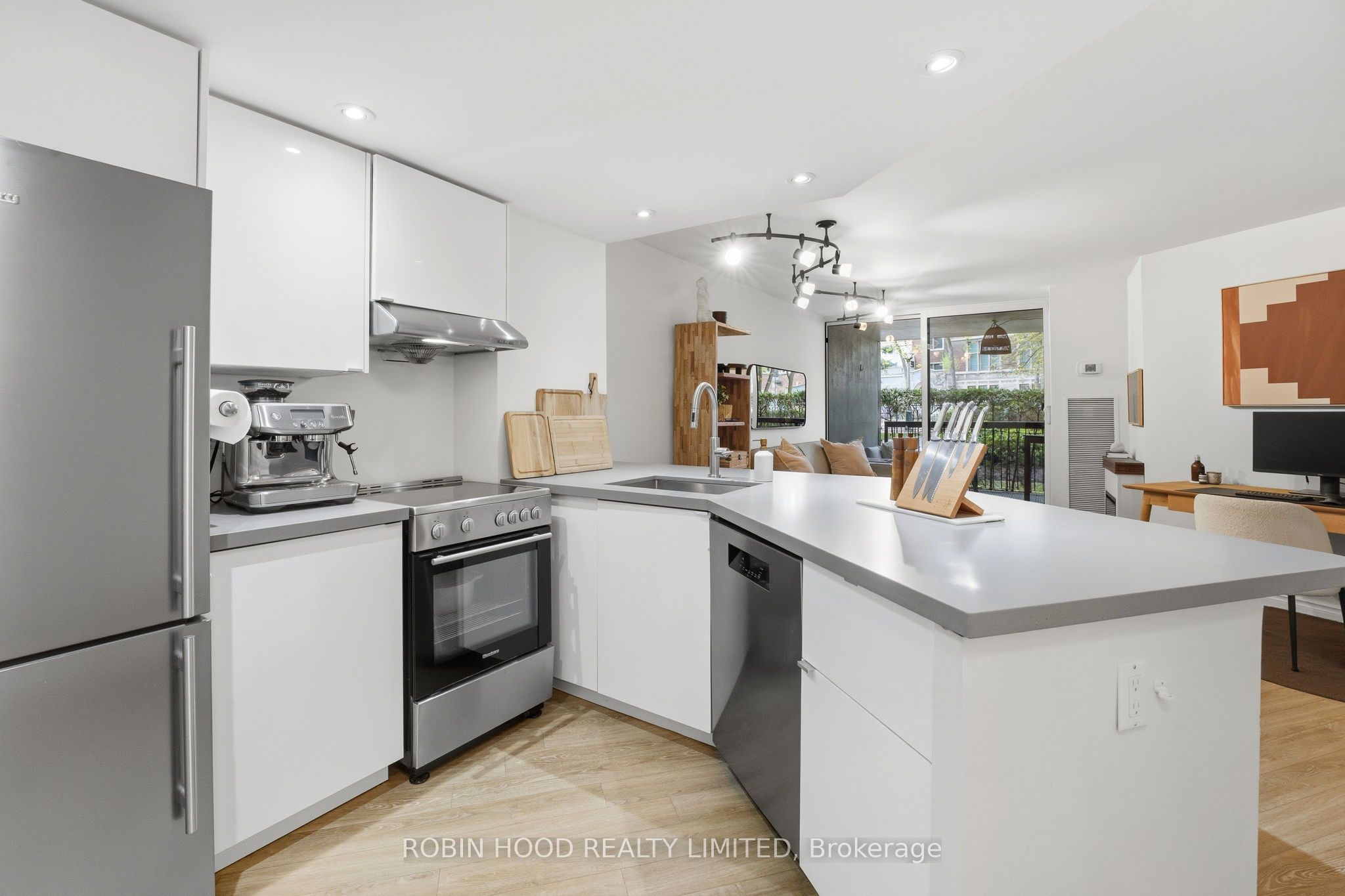 77 Maitland Place 123, Toronto, ON M4Y 2V6 photo 5