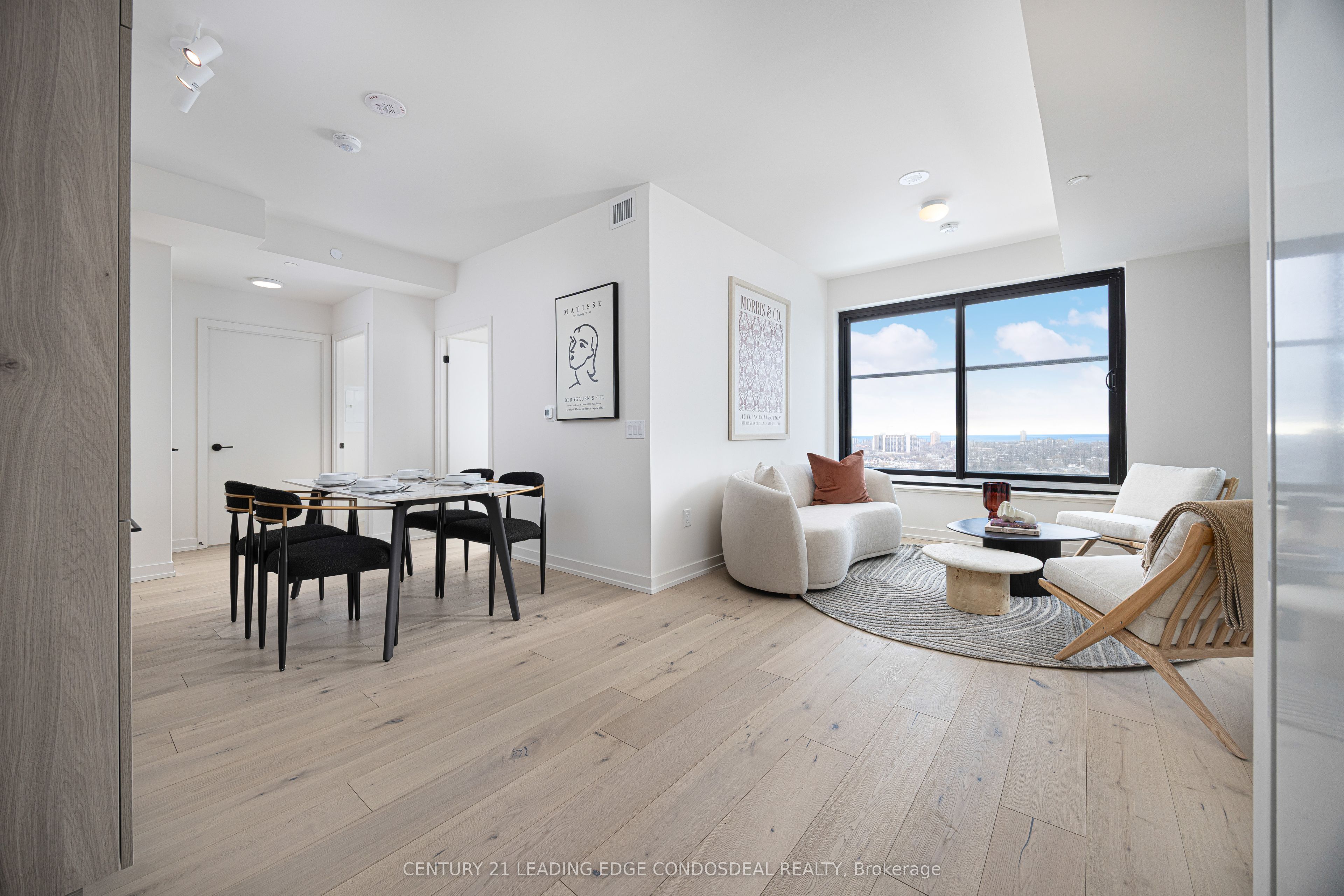181 Sterling Road 1402, Toronto, ON M6R 2B2 photo 3