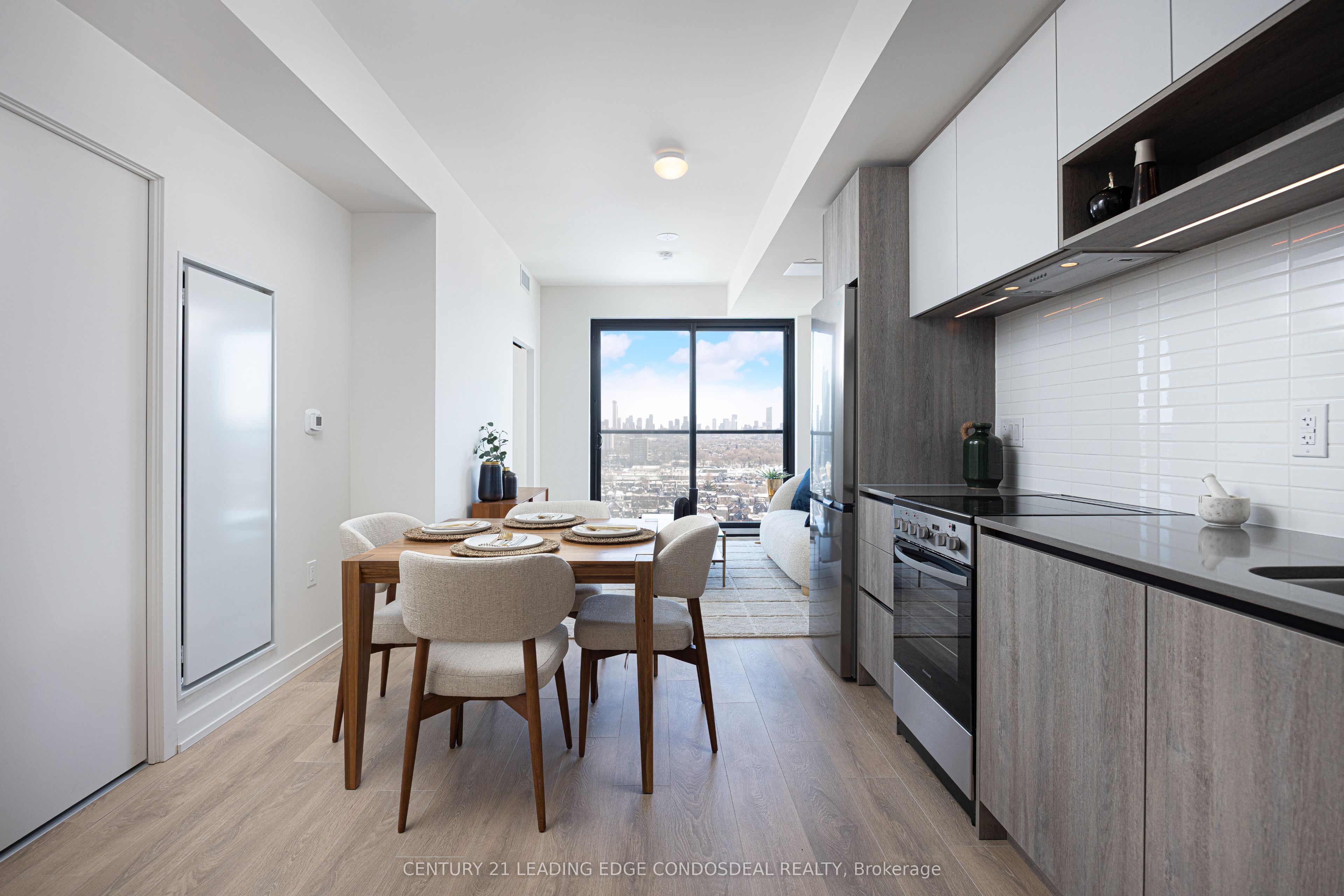 181 Sterling Road 1610, Toronto, ON M6R 2B2