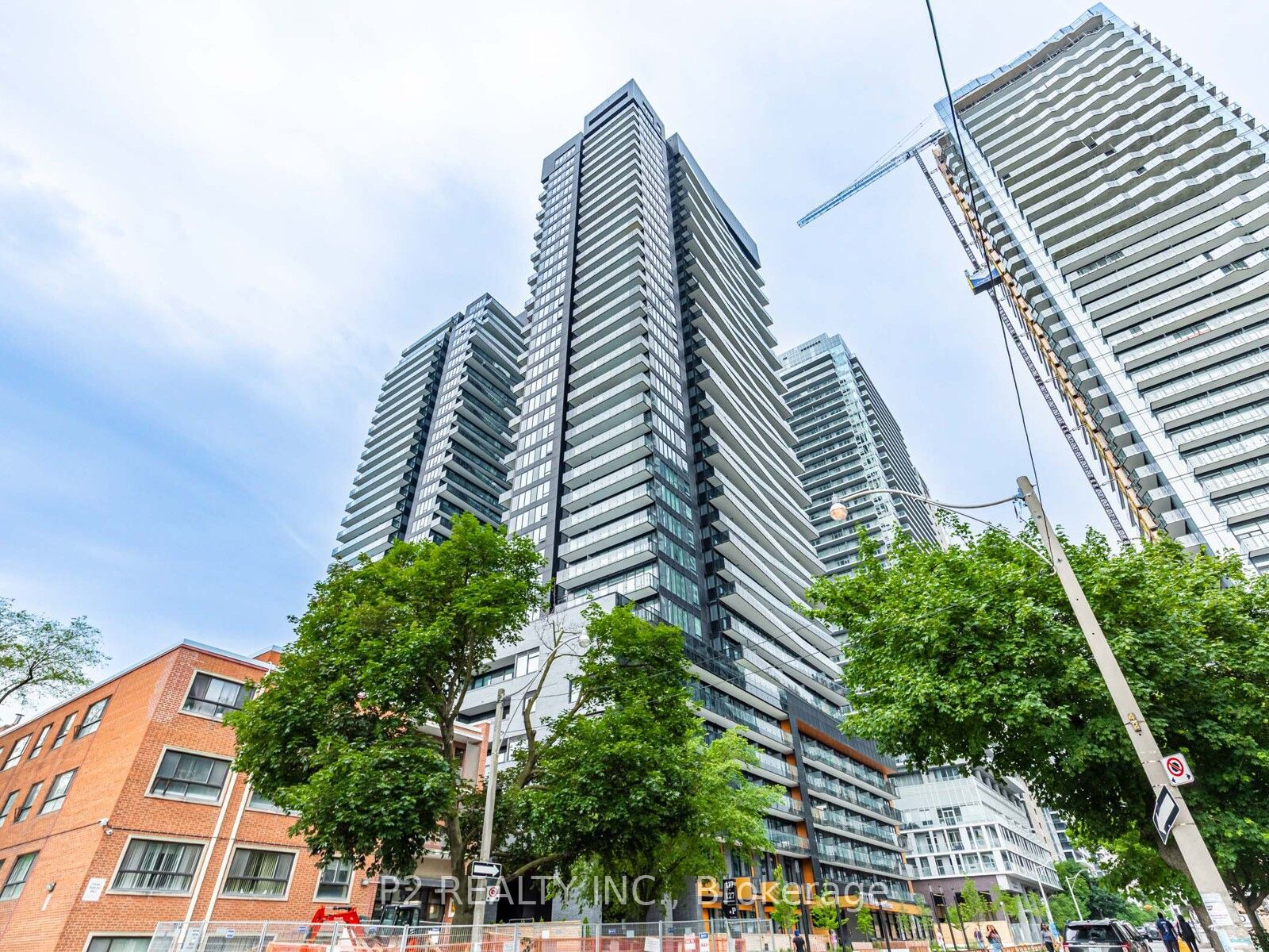 117 Broadway Avenue N 1507, Toronto, ON M4P 1V3