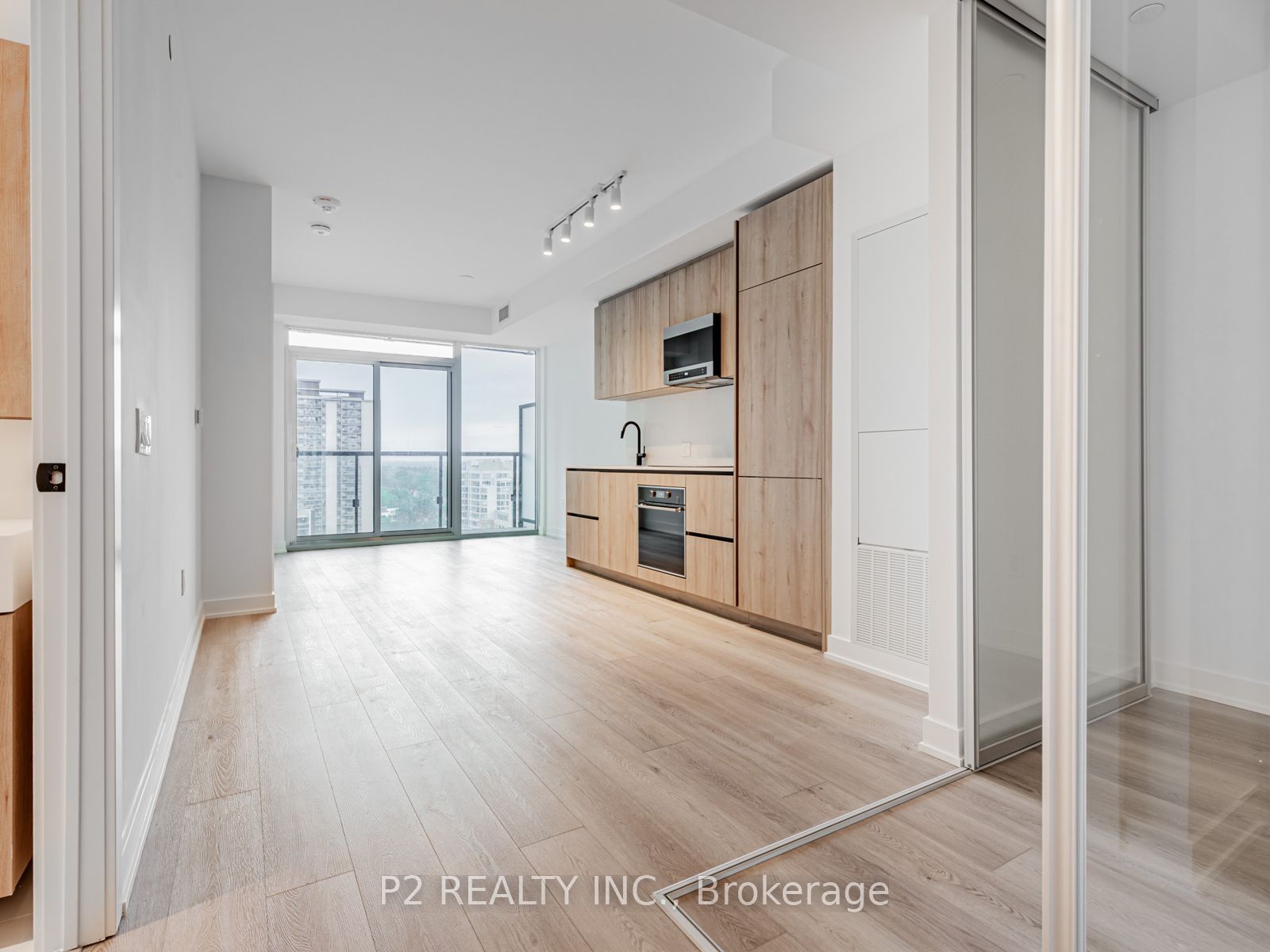 117 Broadway Avenue N 1507, Toronto, ON M4P 1V3 photo 3