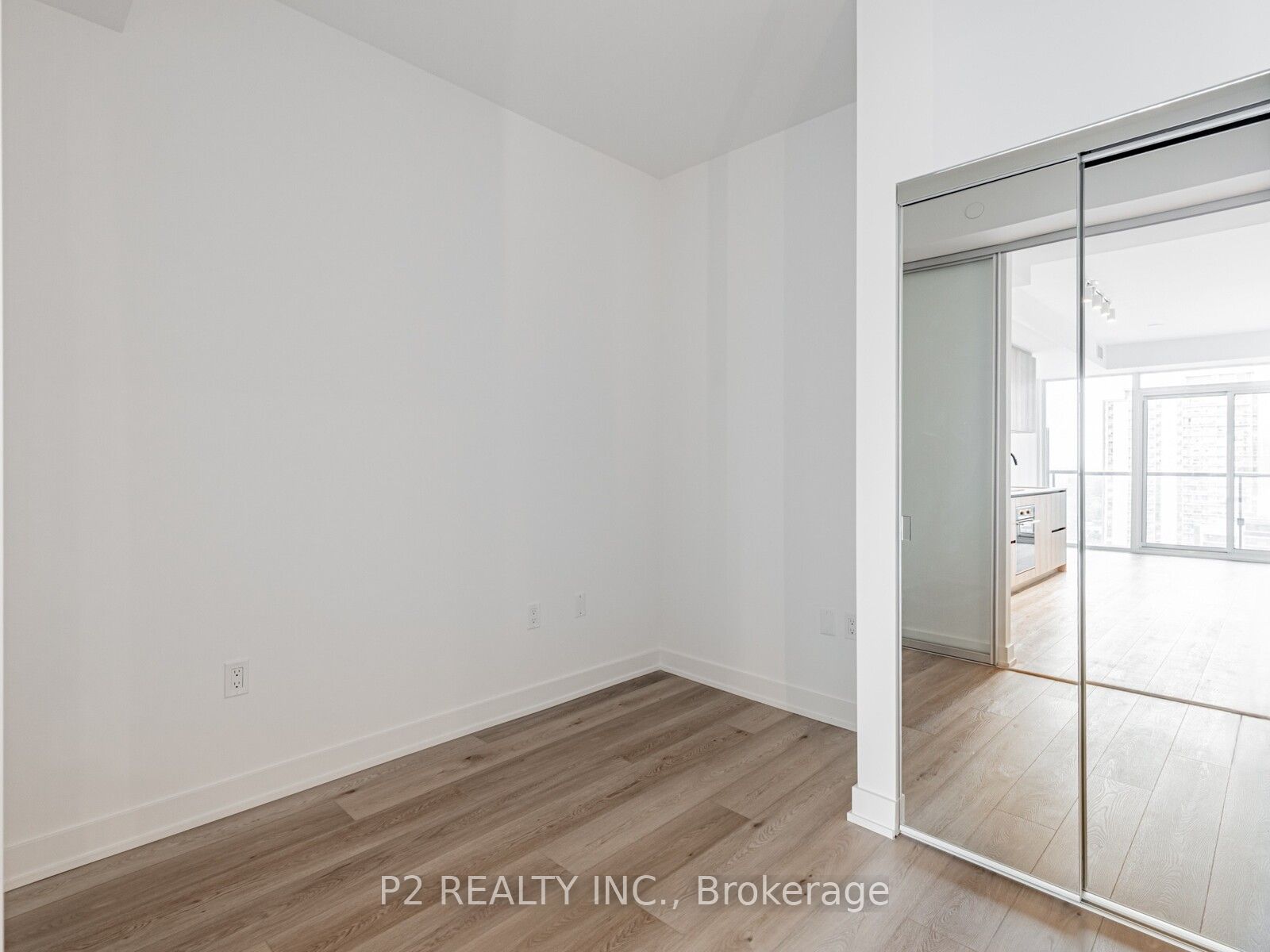 117 Broadway Avenue N 1507, Toronto, ON M4P 1V3 photo 5