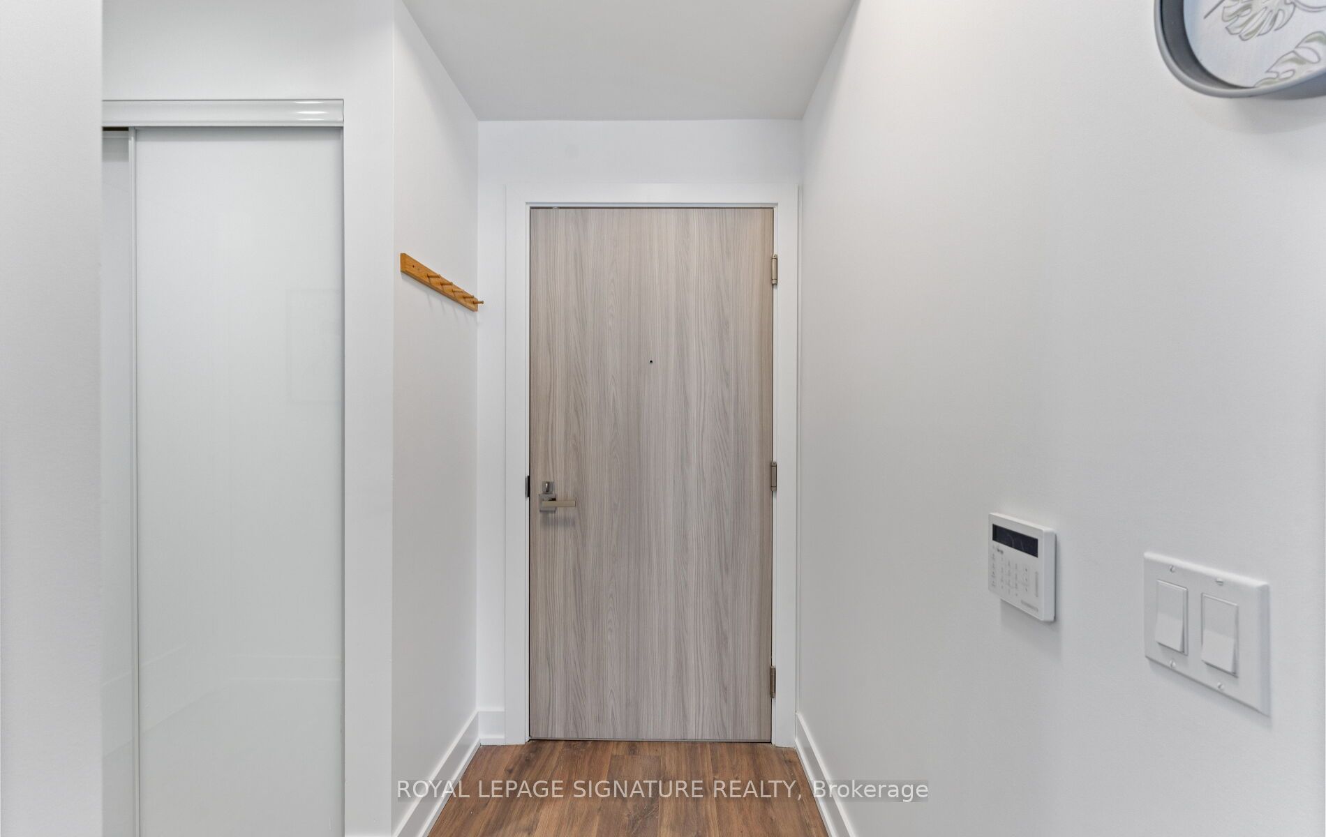 80 Vanauley Street 213, Toronto, ON M5T 0C9 photo 3