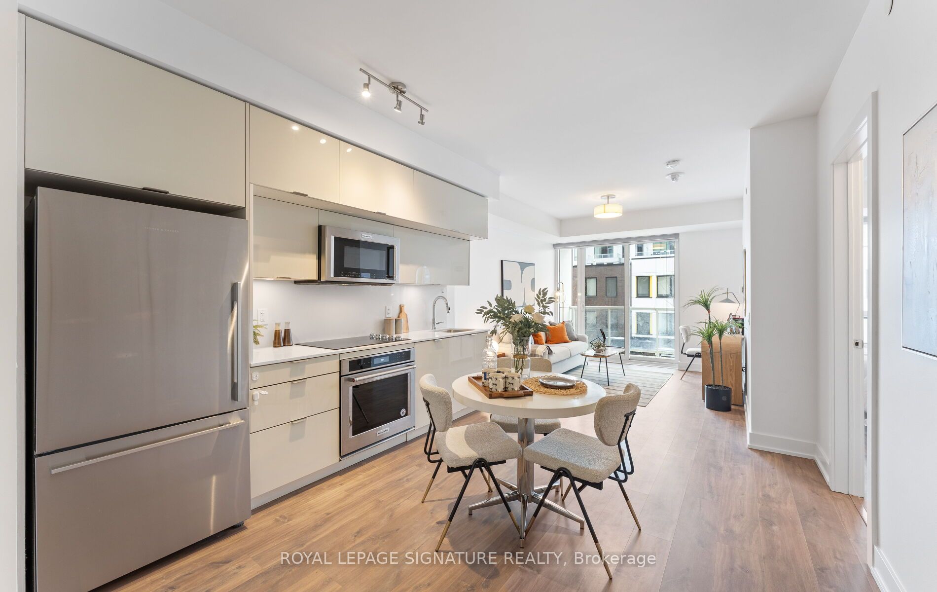 80 Vanauley Street 213, Toronto, ON M5T 0C9 photo 5