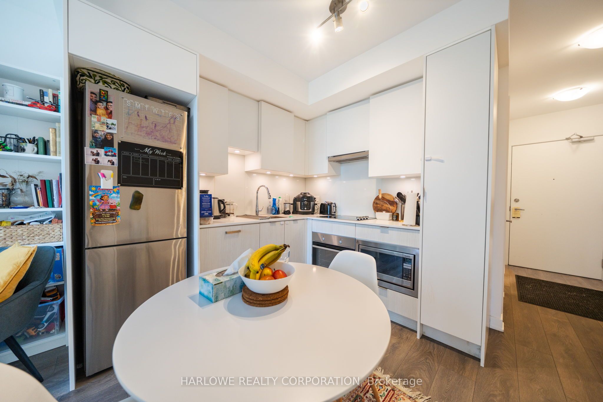 99 Broadway Avenue 502 NT, Toronto, ON M4P 0E3 photo 5