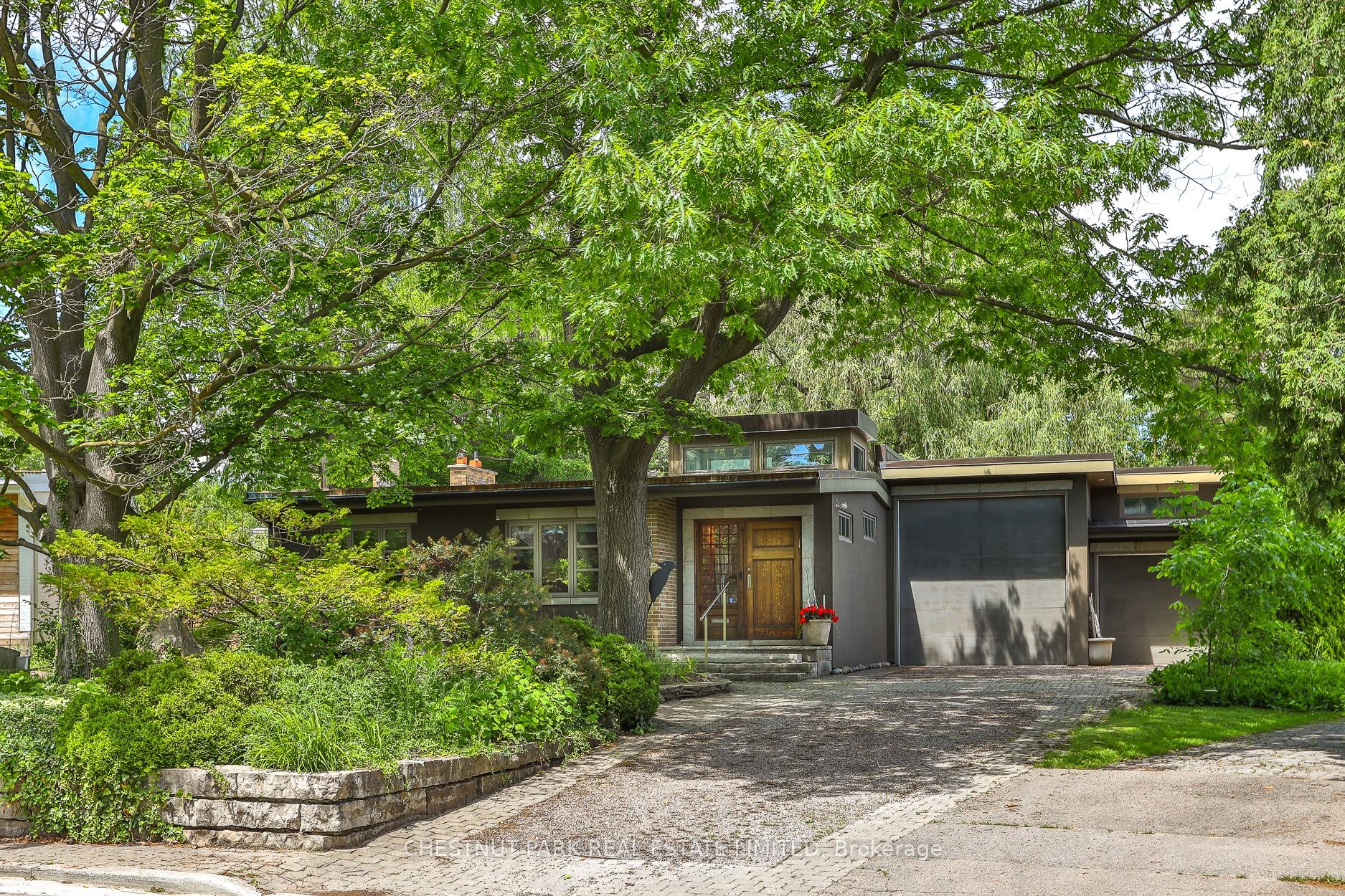 41 Hurlingham Crescent, Toronto, ON M3B 2P9 photo 2