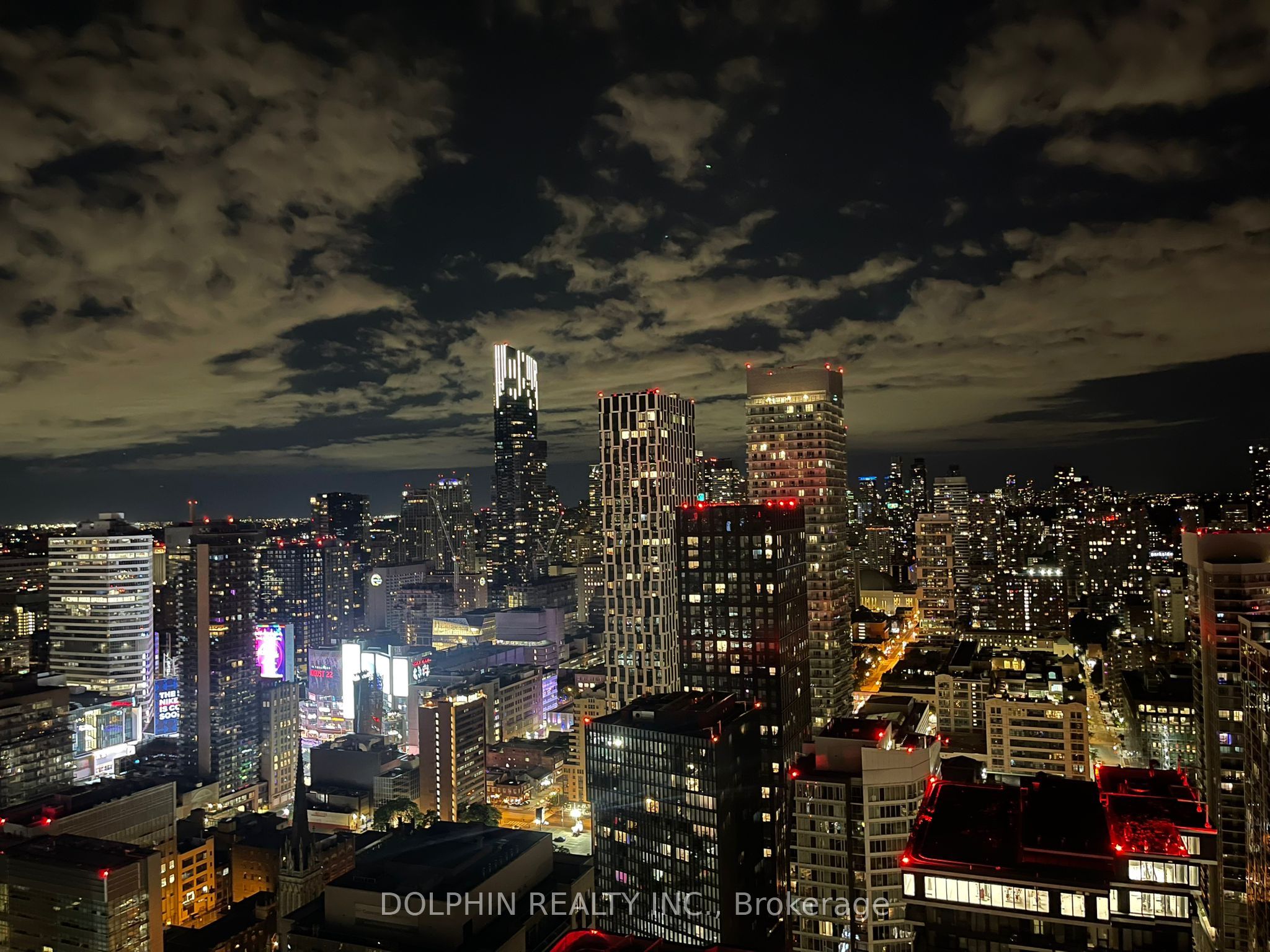 88 Queen Street 4701, Toronto, ON M5C 0B6 photo 5