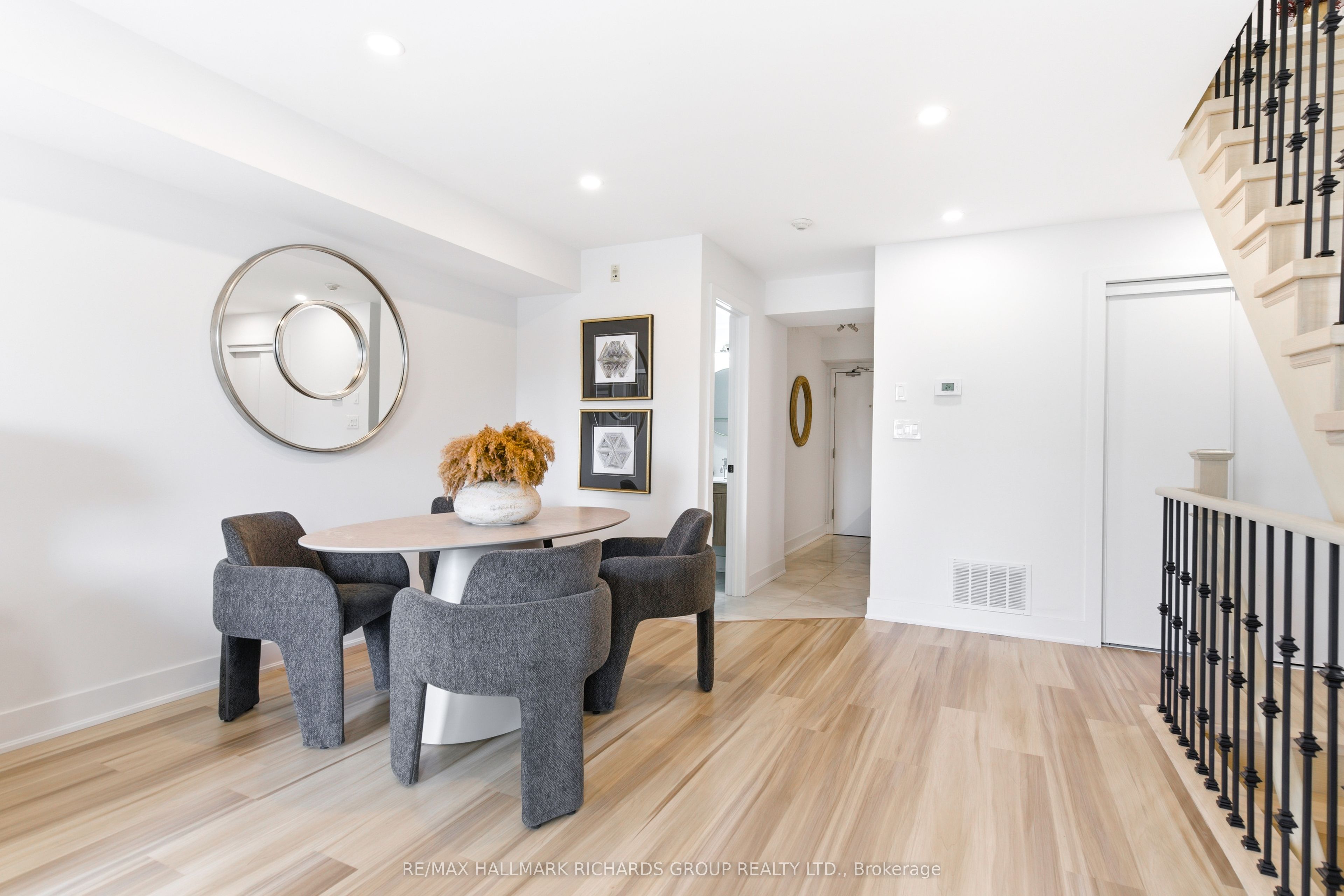 118 Finch Avenue W 8, Toronto, ON M2N 7G2 photo 2