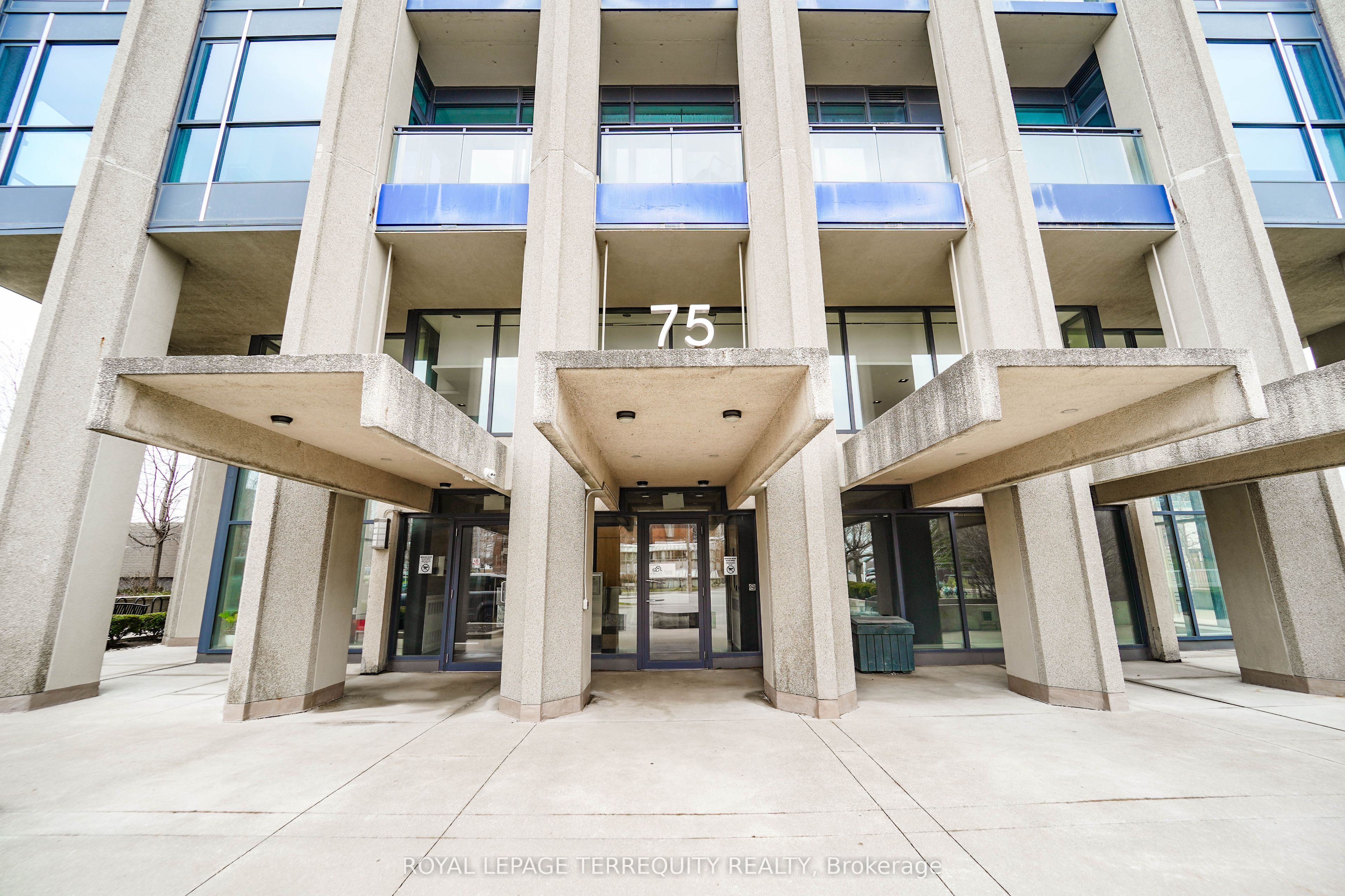 75 The Donway N/A W 204, Toronto, ON M3C 2E9 photo 5