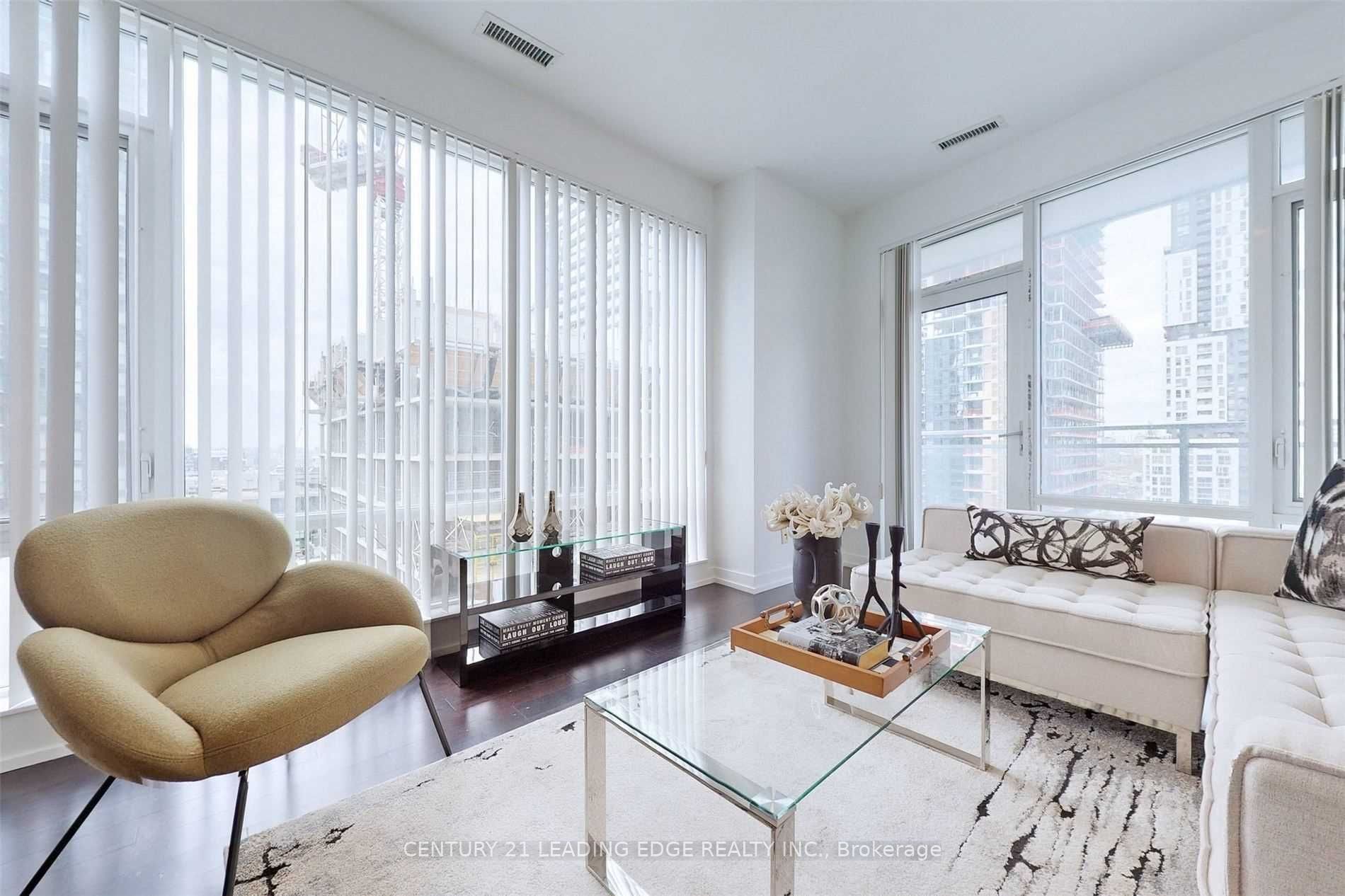 21 Widmer Street 1702, Toronto, ON M5V 0B8 photo 5