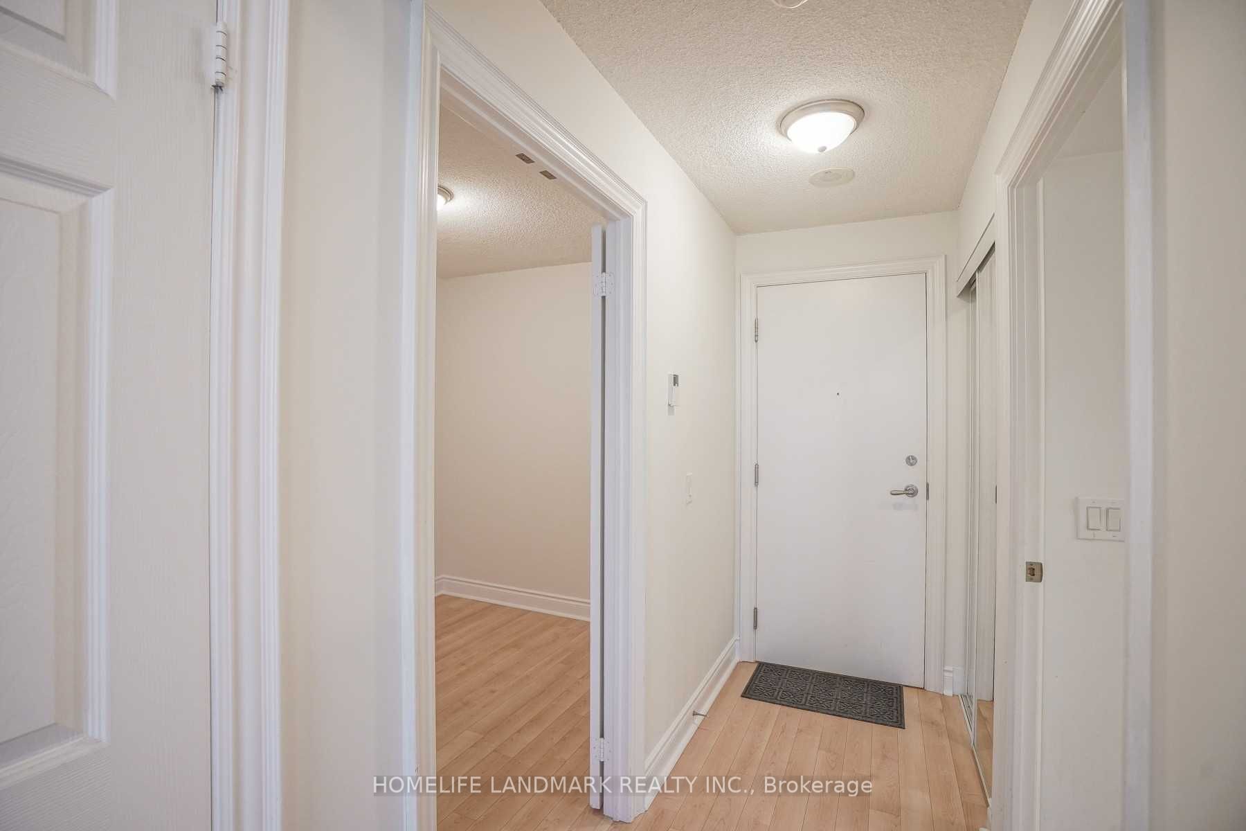 25 Greenview Avenue 516, Toronto, ON M2M 0A5 photo 5