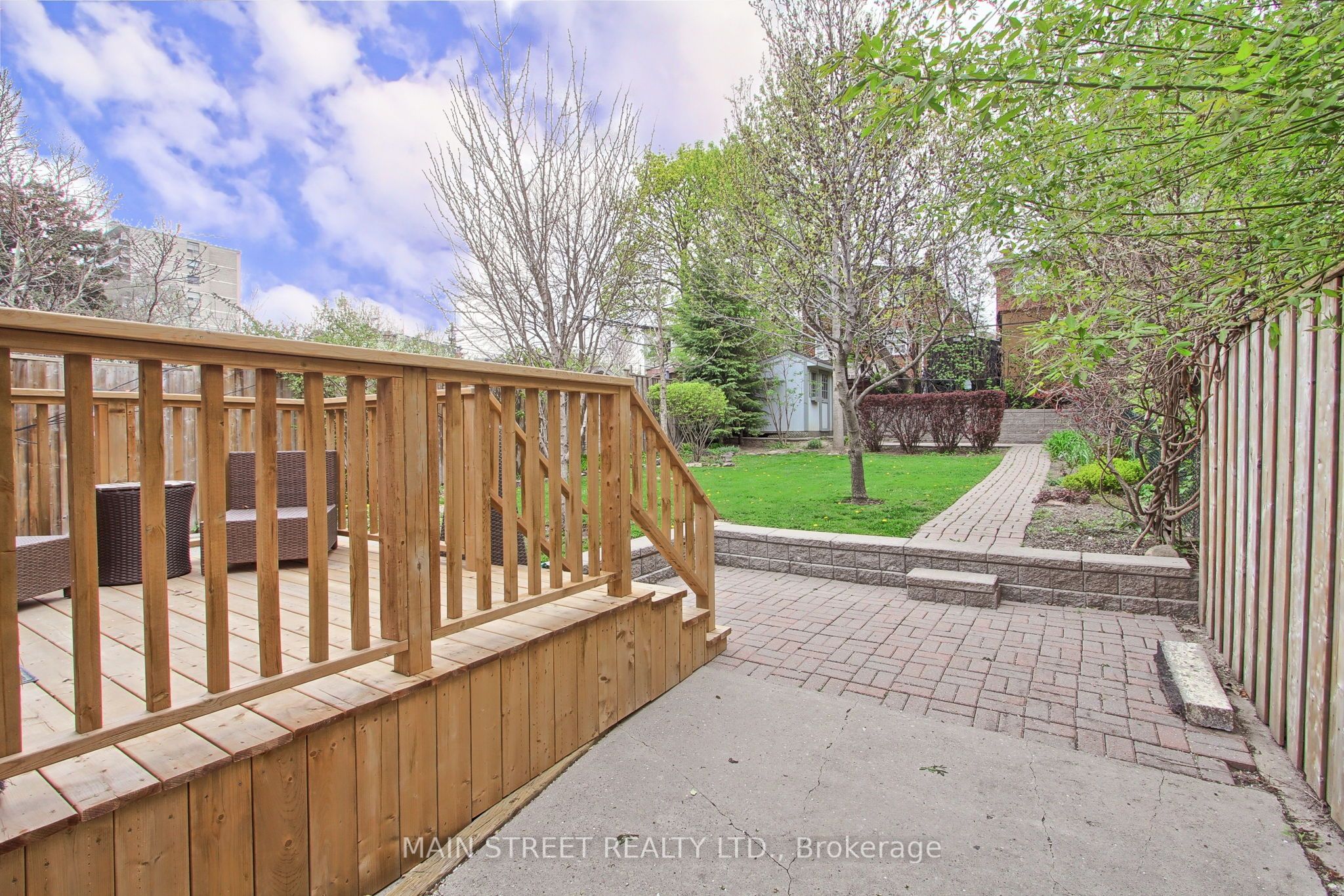 595 Northcliffe Boulevard, Toronto, ON M6E 3L6 photo 3
