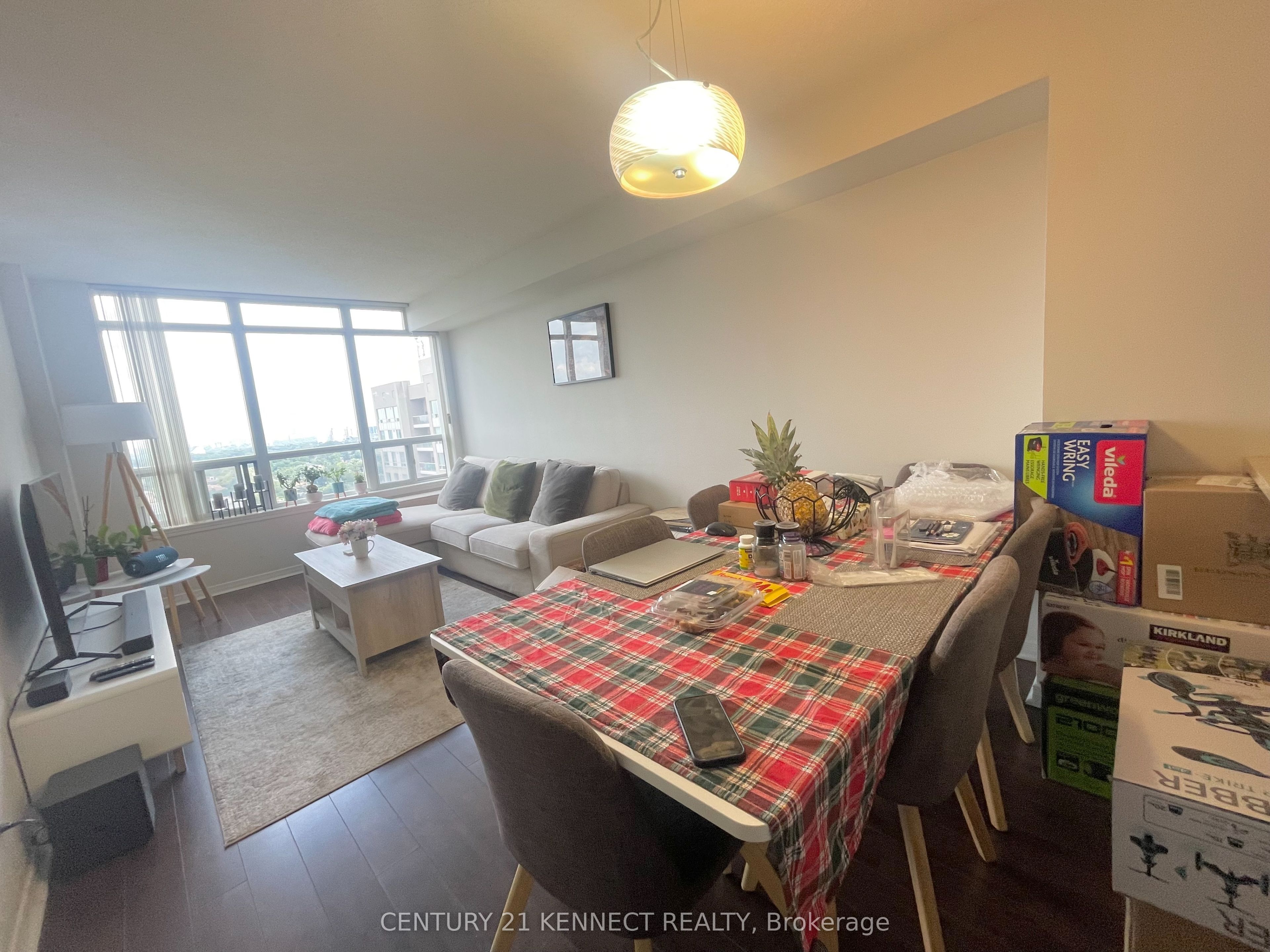 8 Hillcrest Avenue 1810, Toronto, ON M2N 6Y6 photo 3