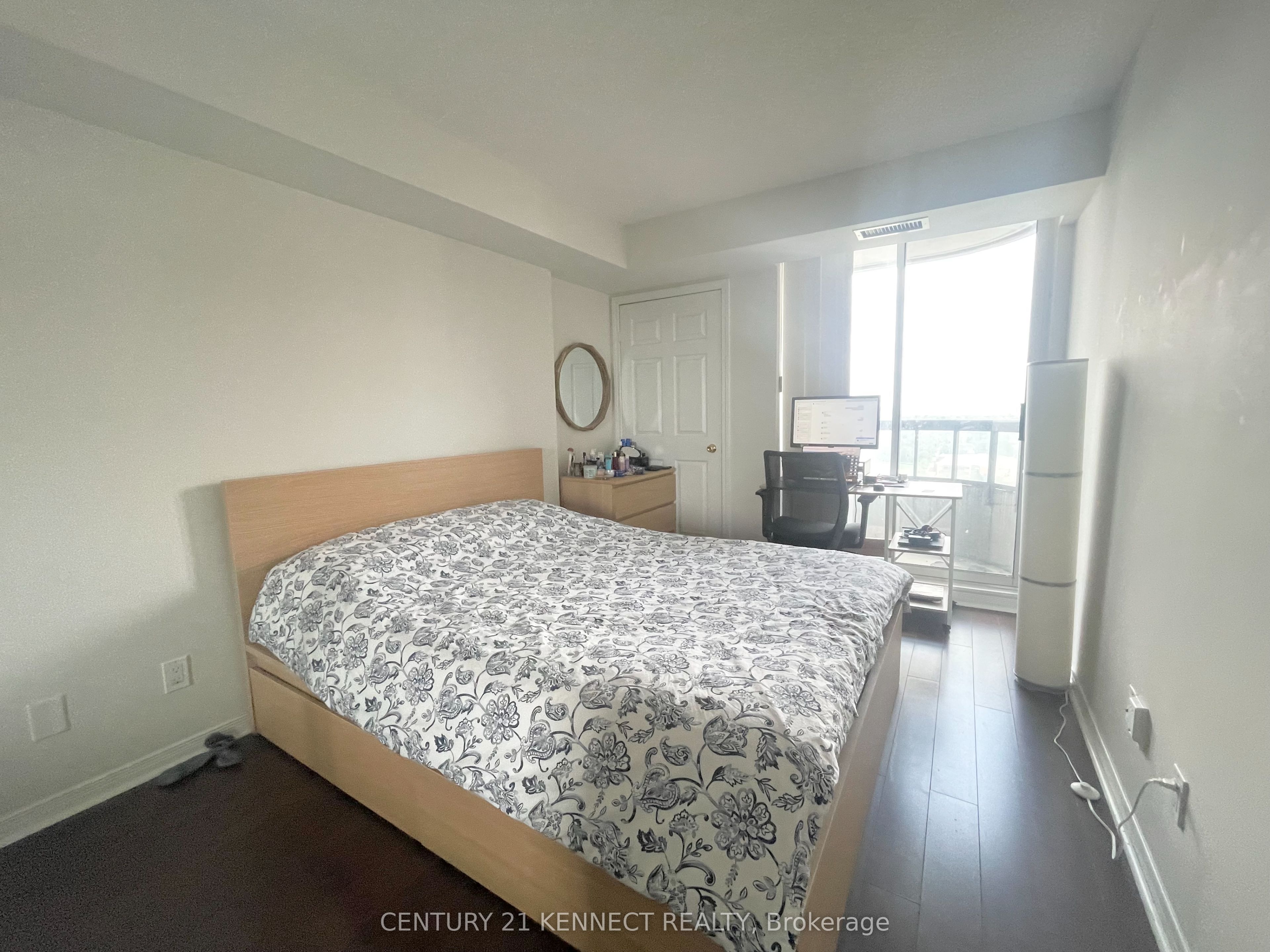 8 Hillcrest Avenue 1810, Toronto, ON M2N 6Y6 photo 4