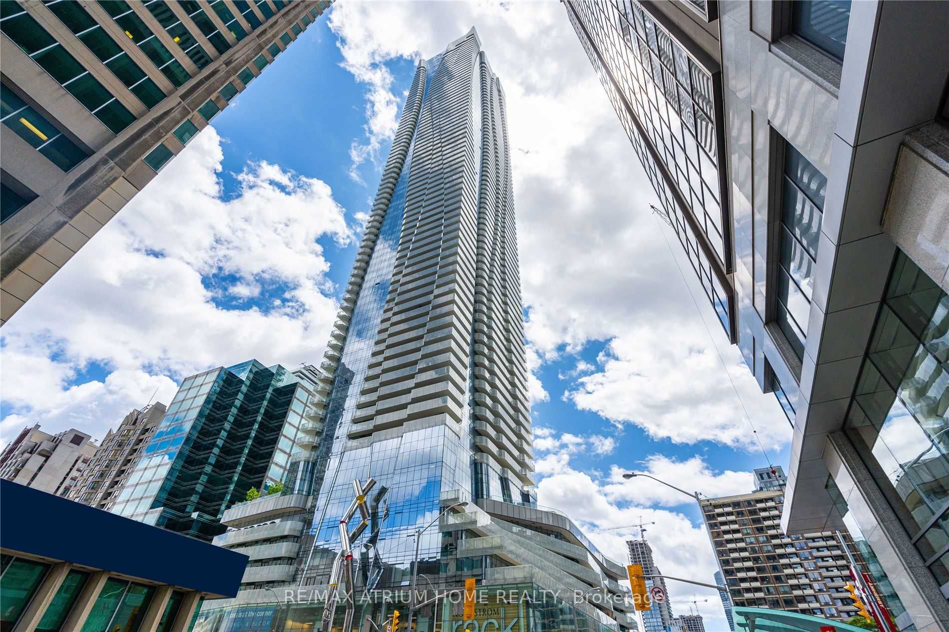 1 Bloor Street E 1809, Toronto, ON M4W 0A8
