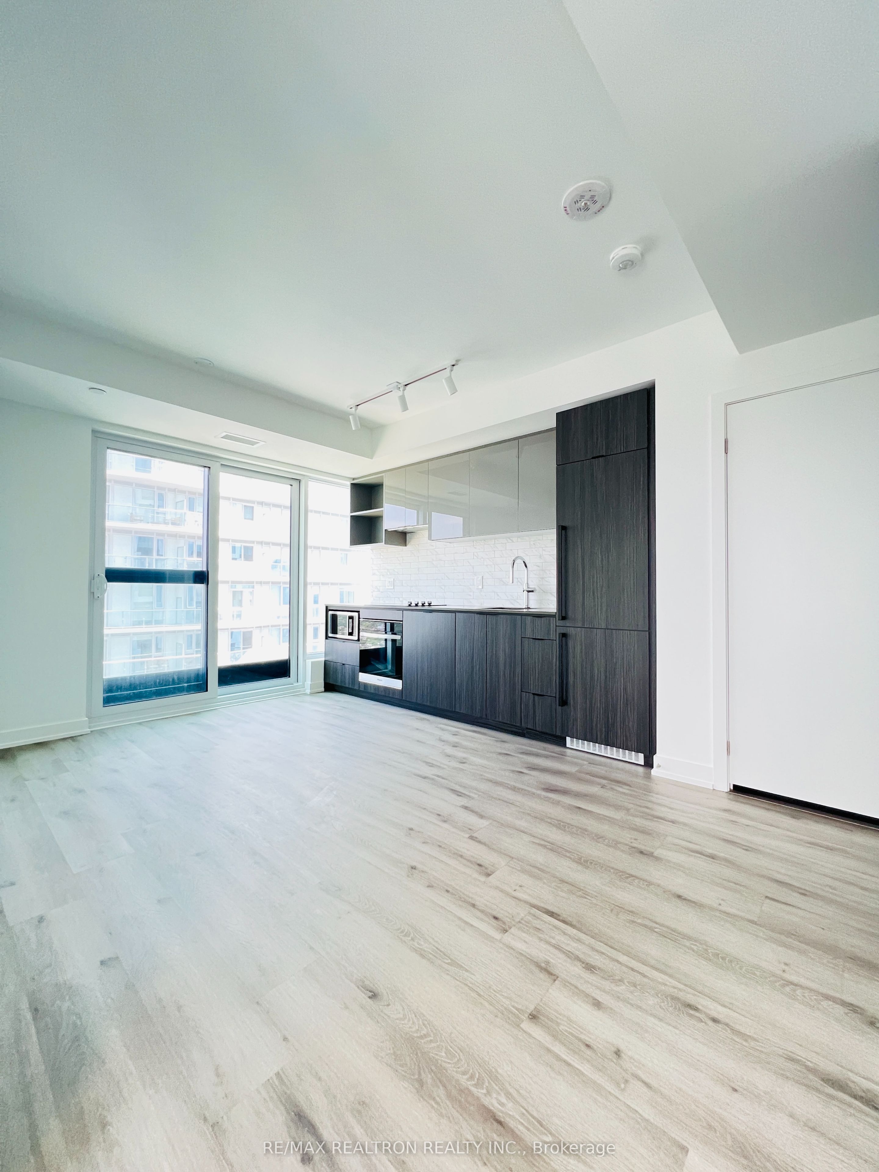 252 Church Street 5306, Toronto, ON M5B 0E6 photo 3