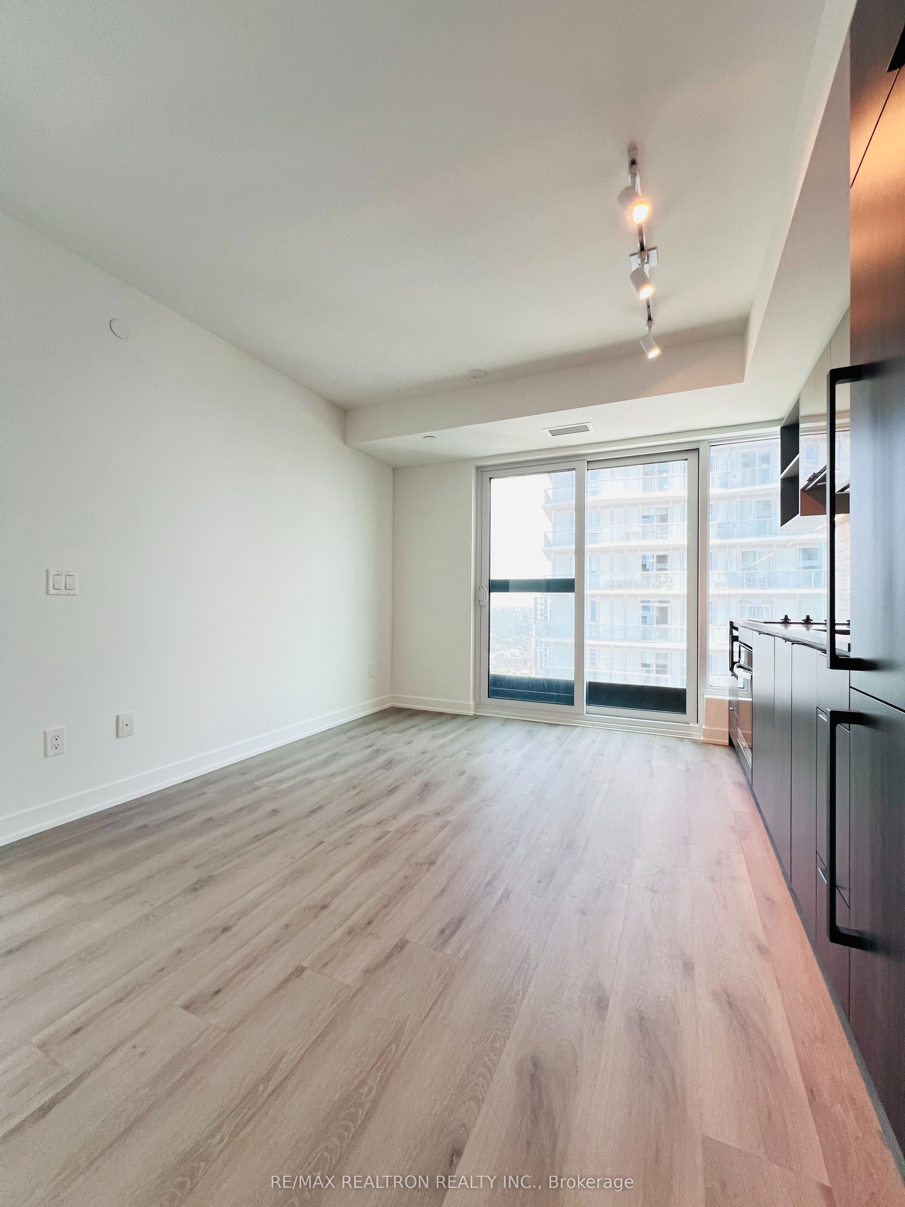 252 Church Street 5306, Toronto, ON M5B 0E6 photo 5