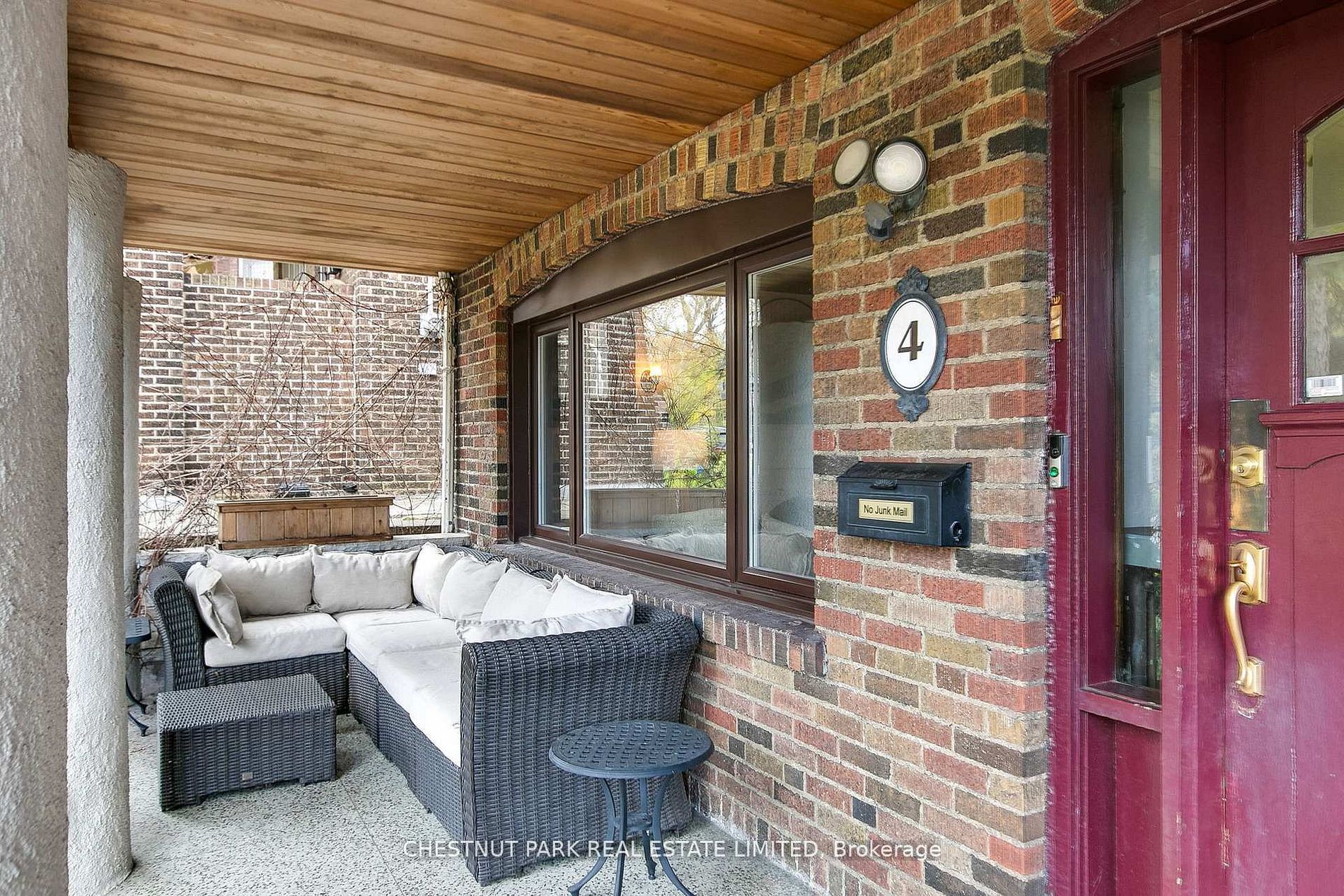 4 Biggar Avenue, Toronto, ON M6H 2N4 photo 2