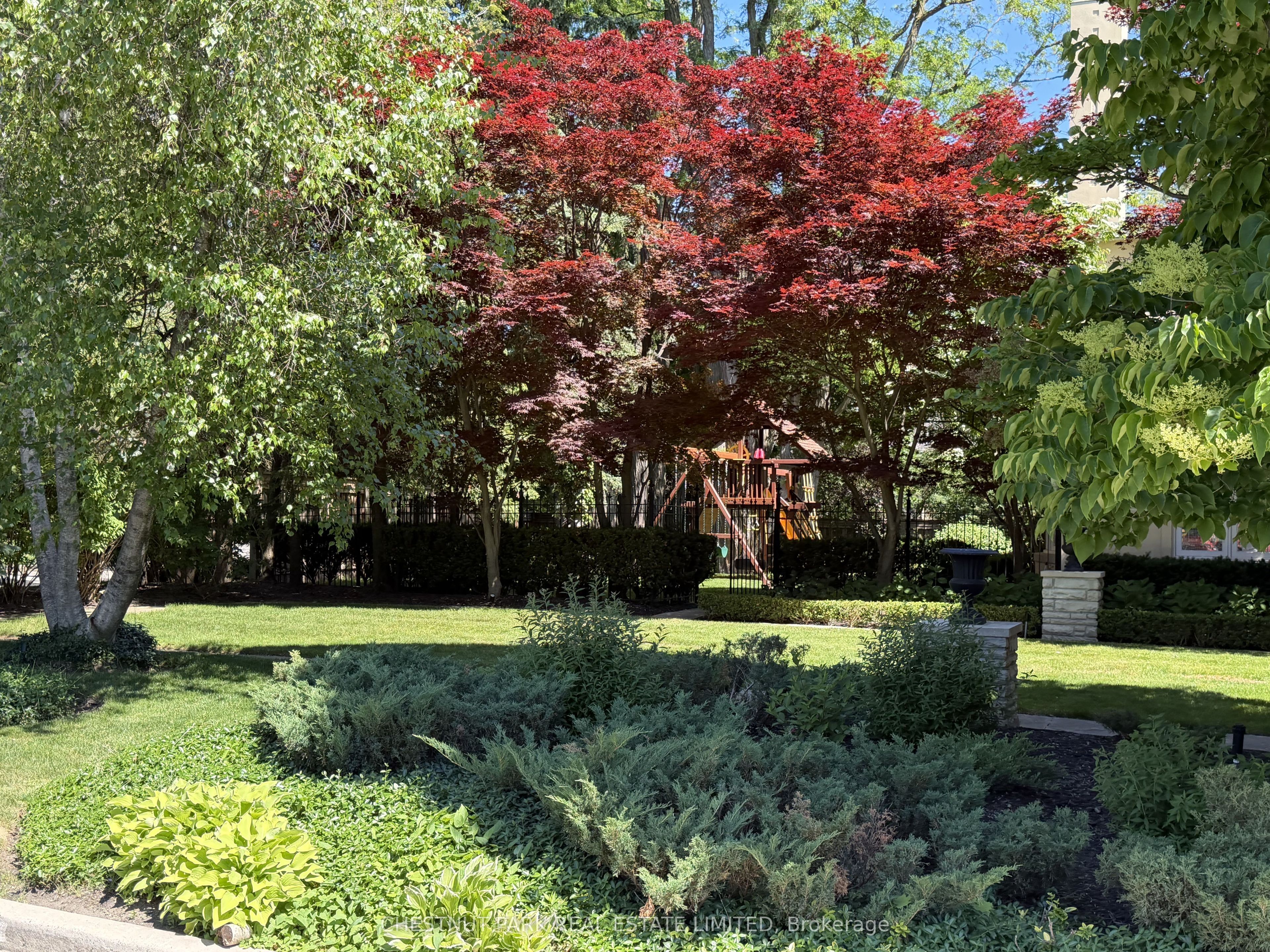 1 Glen Edyth Place, Toronto, ON M4V 2W1 photo 5