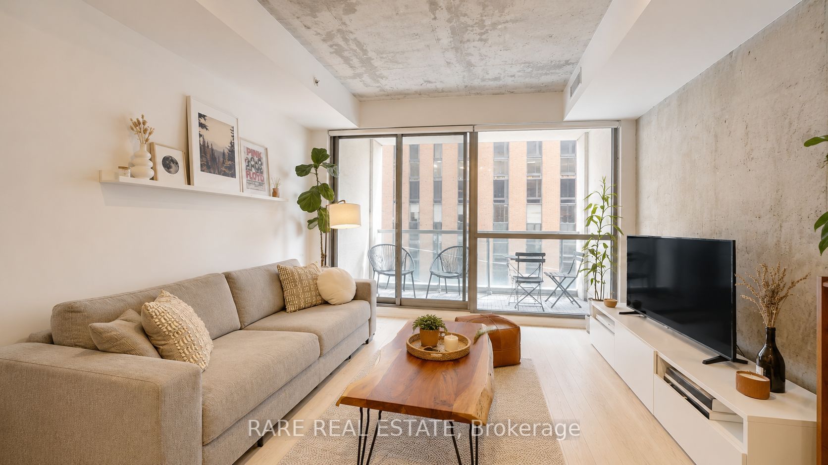 39 Brant Street 421, Toronto, ON M5V 0M8 photo 4