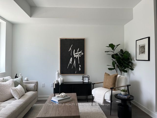 10 Oak Street 102, Toronto, ON M5A 0Z1 photo 4