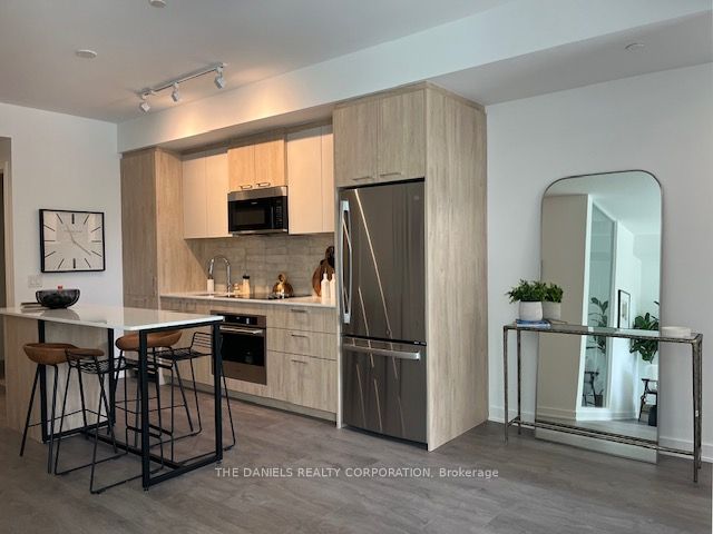 10 Oak Street 102, Toronto, ON M5A 0Z1 photo 5