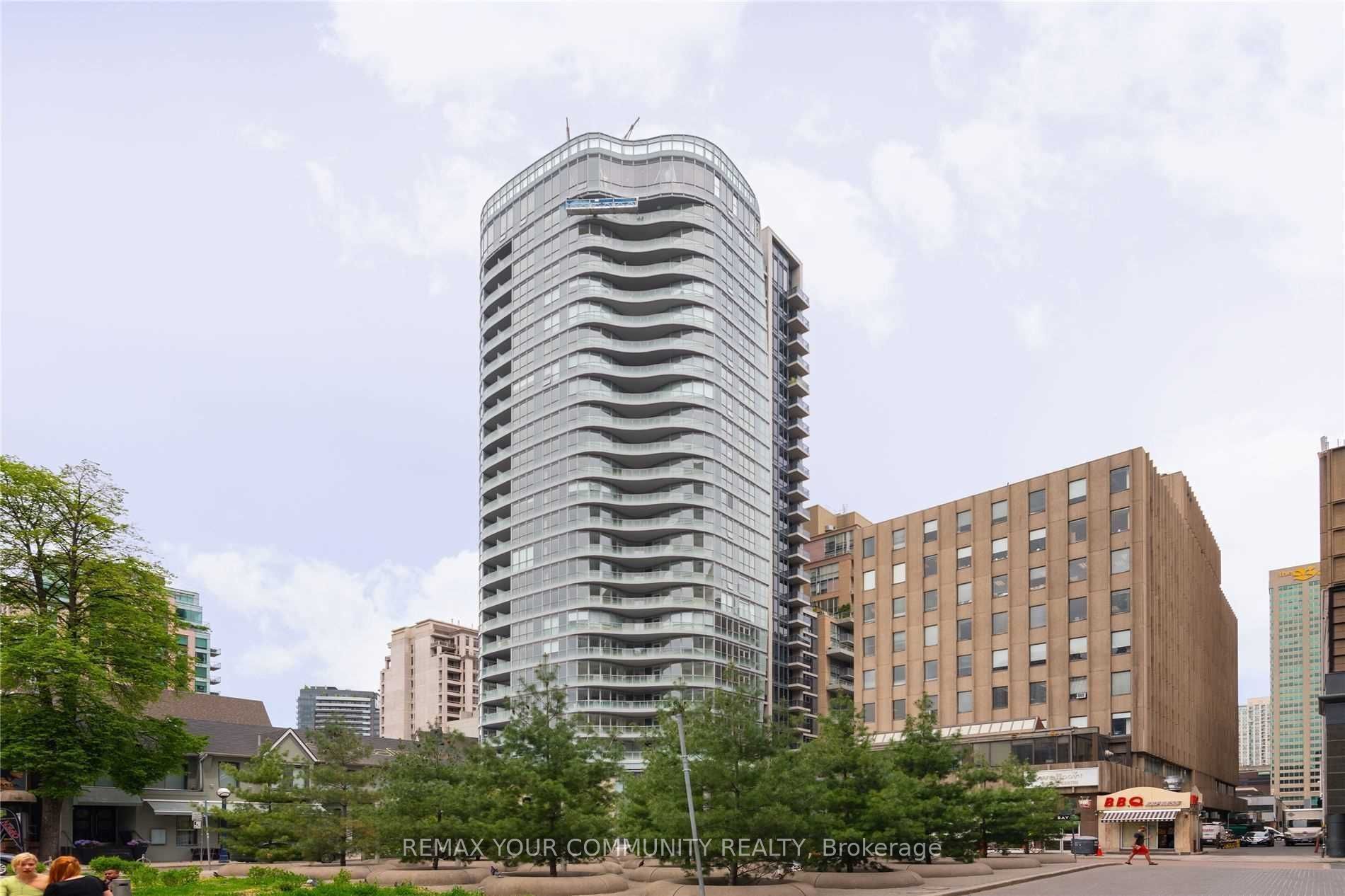 88 Cumberland Street 203, Toronto, ON M5R 1A3