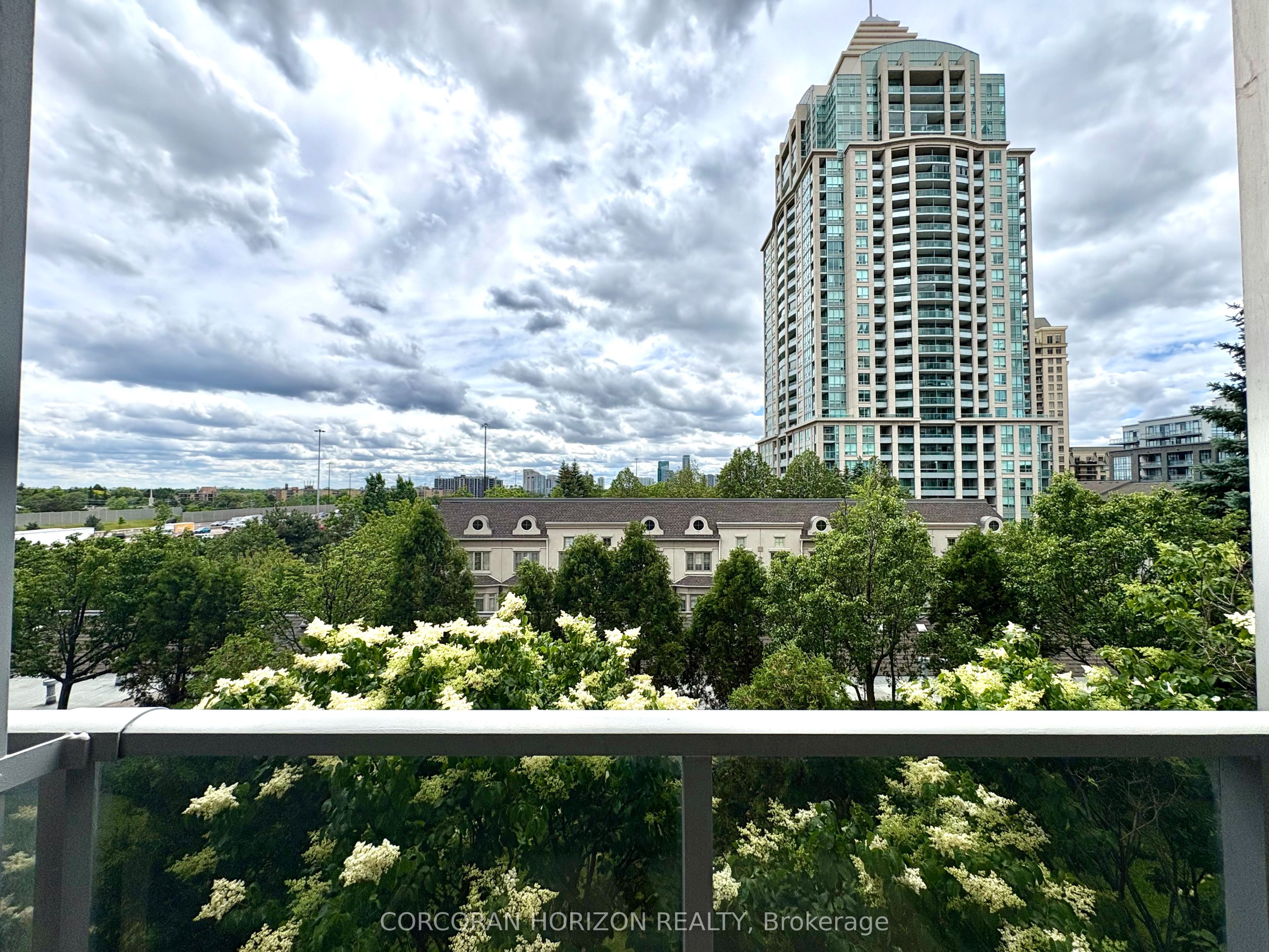 1 Rean Drive 314, Toronto, ON M2K 3C1