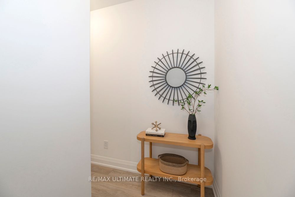 20 Soudan Avenue 1008, Toronto, ON M4S 1V5 photo 2