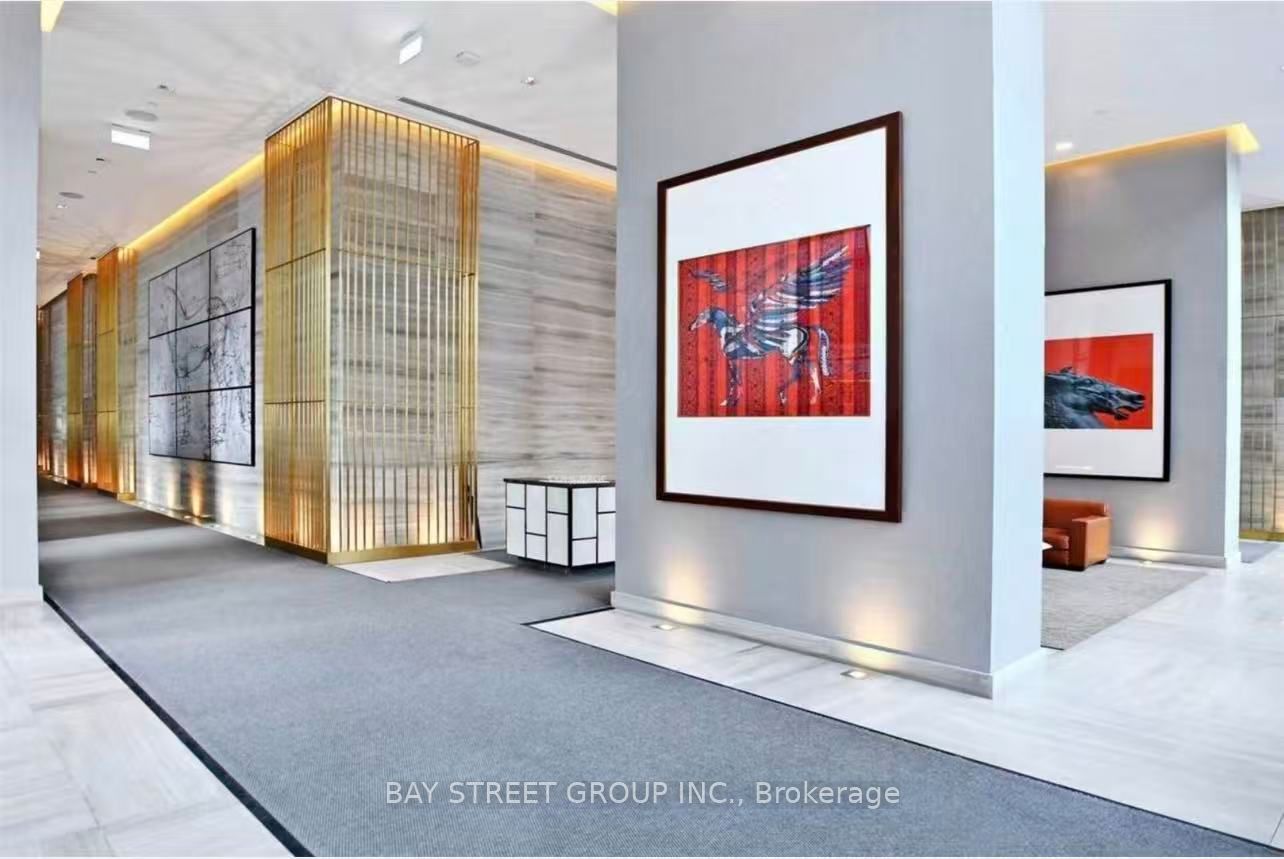 50 Charles Street E 902, Toronto, ON M4Y 1T1 photo 2
