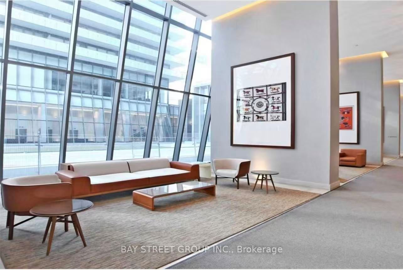 50 Charles Street E 902, Toronto, ON M4Y 1T1 photo 3